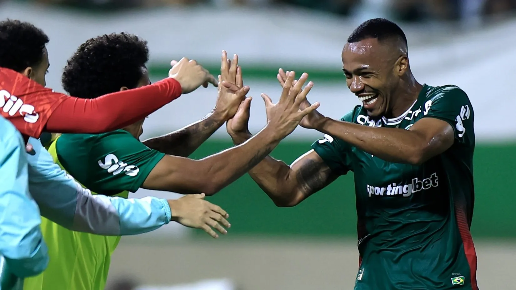 Marlon Freitas em campo pelo Verdão. Foto: Marcello Zambrana/AGIF