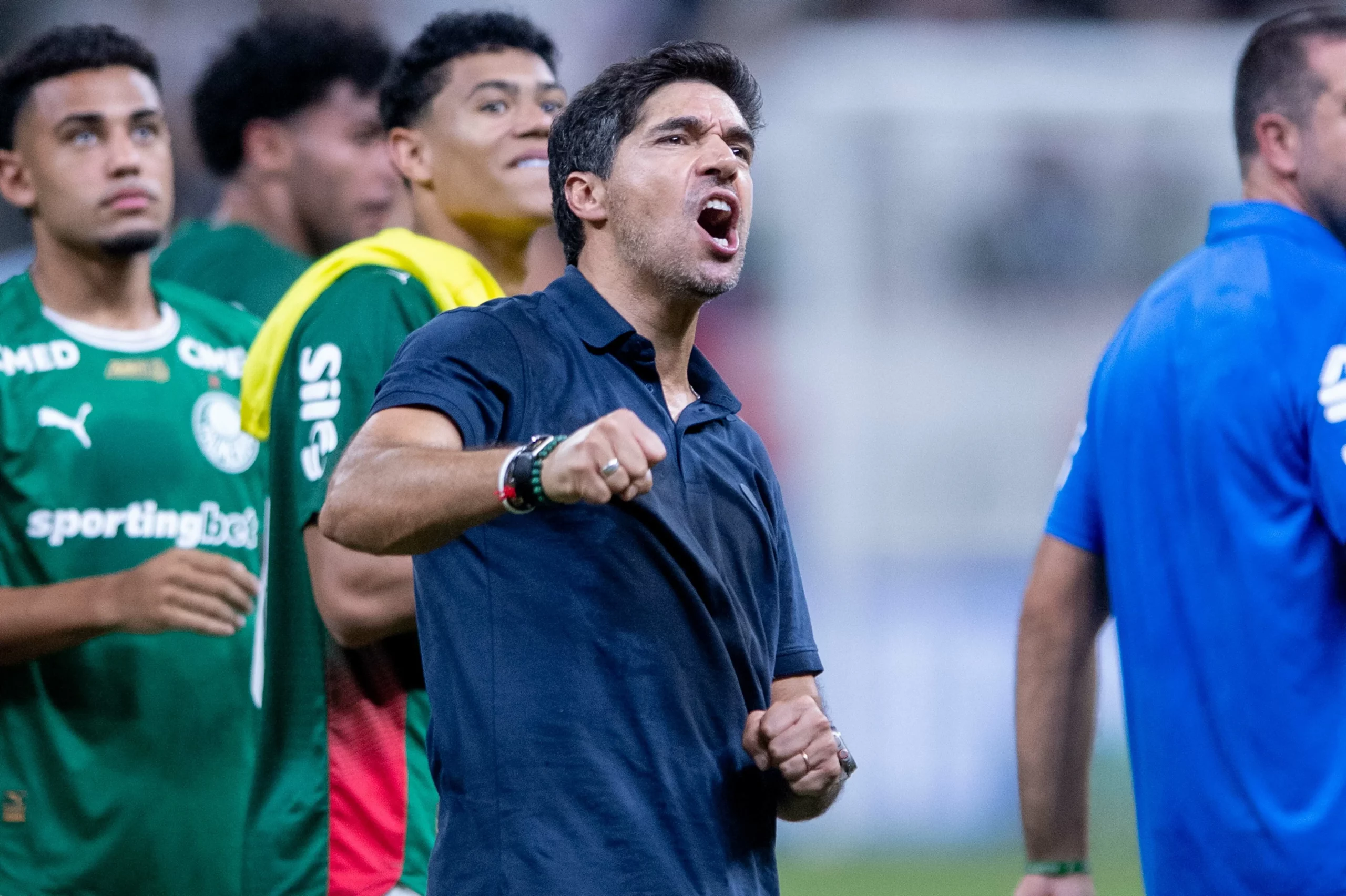 Abel Ferreira tecnico do Palmeiras durante partida contra o Bahia no estadio Arena Fonte Nova pelo campeonato Brasileiro A 2026. Foto: Jhony Pinho/AGIF