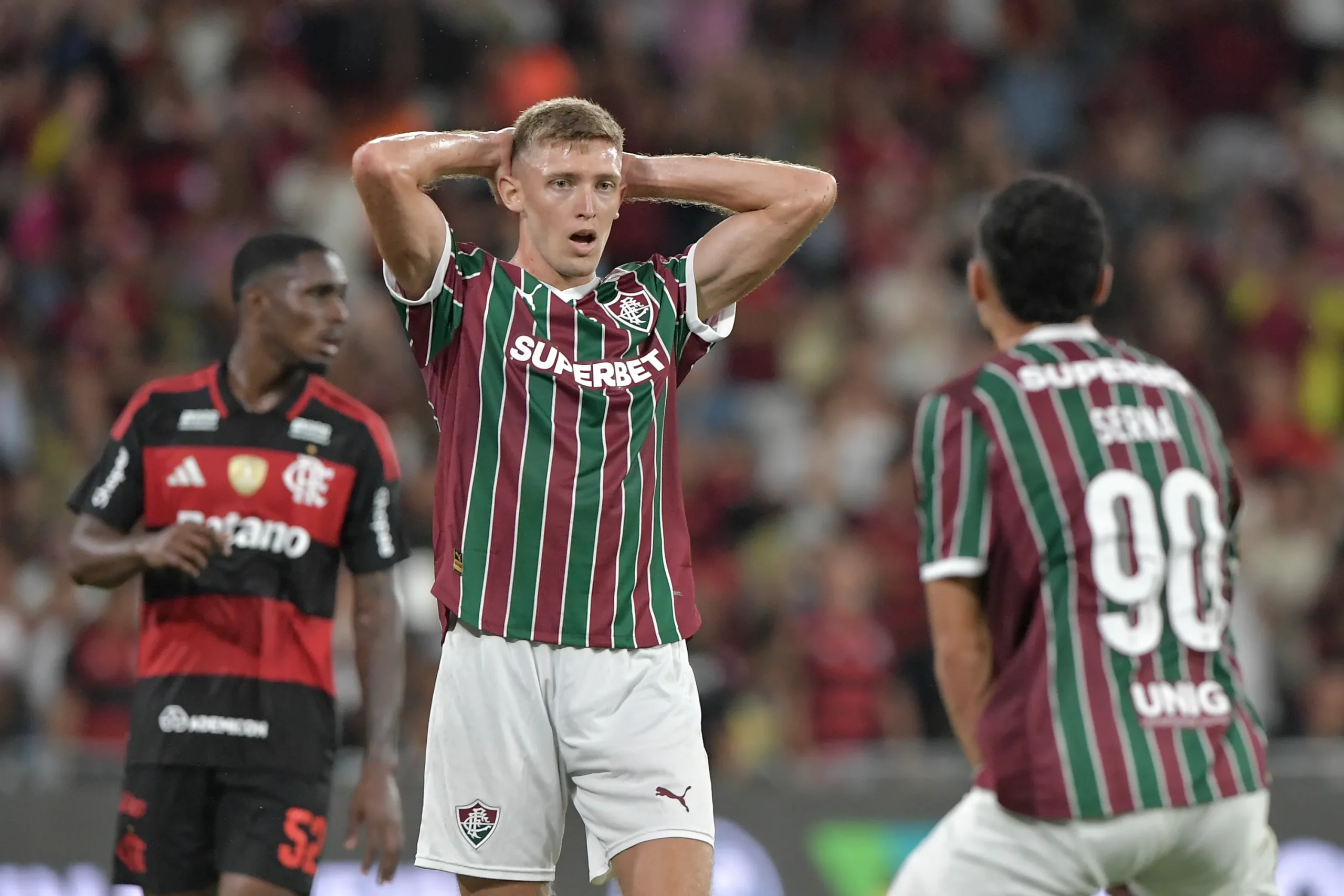 Castillo, jogador do Fluminense, durante partida contra o Flamengo no estadio Maracana pelo campeonato Brasileiro A 2026. Foto: Thiago Ribeiro/AGIF
