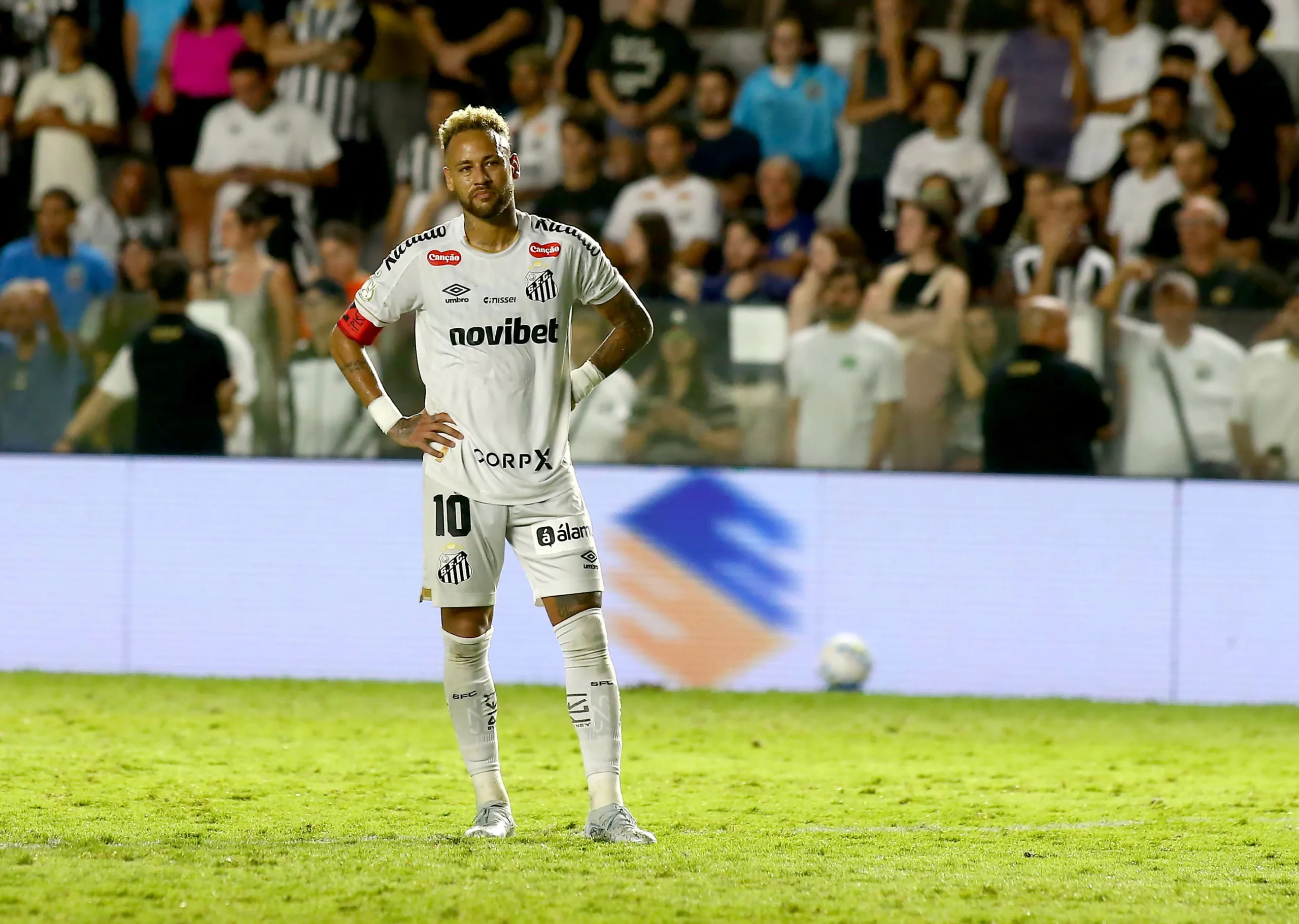 SP – SANTOS – 22/04/2026 – COPA DO BRASIL 2026, SANTOS X CORITIBA – Neymar jogador do Santos durante partida contra o Coritiba no estadio Vila Belmiro pelo campeonato Copa Do Brasil 2026. Foto: Mauricio De Souza/AGIF