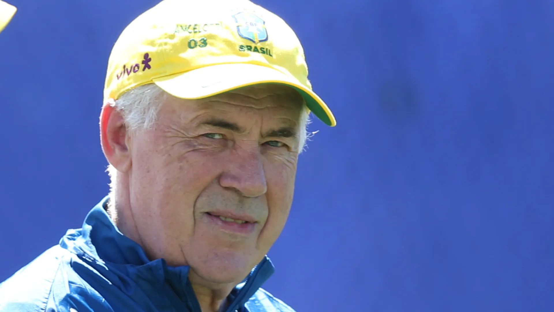 Ancelotti durante treinamento da Seleção Brasileira – Foto: Marlon Costa/AGIF