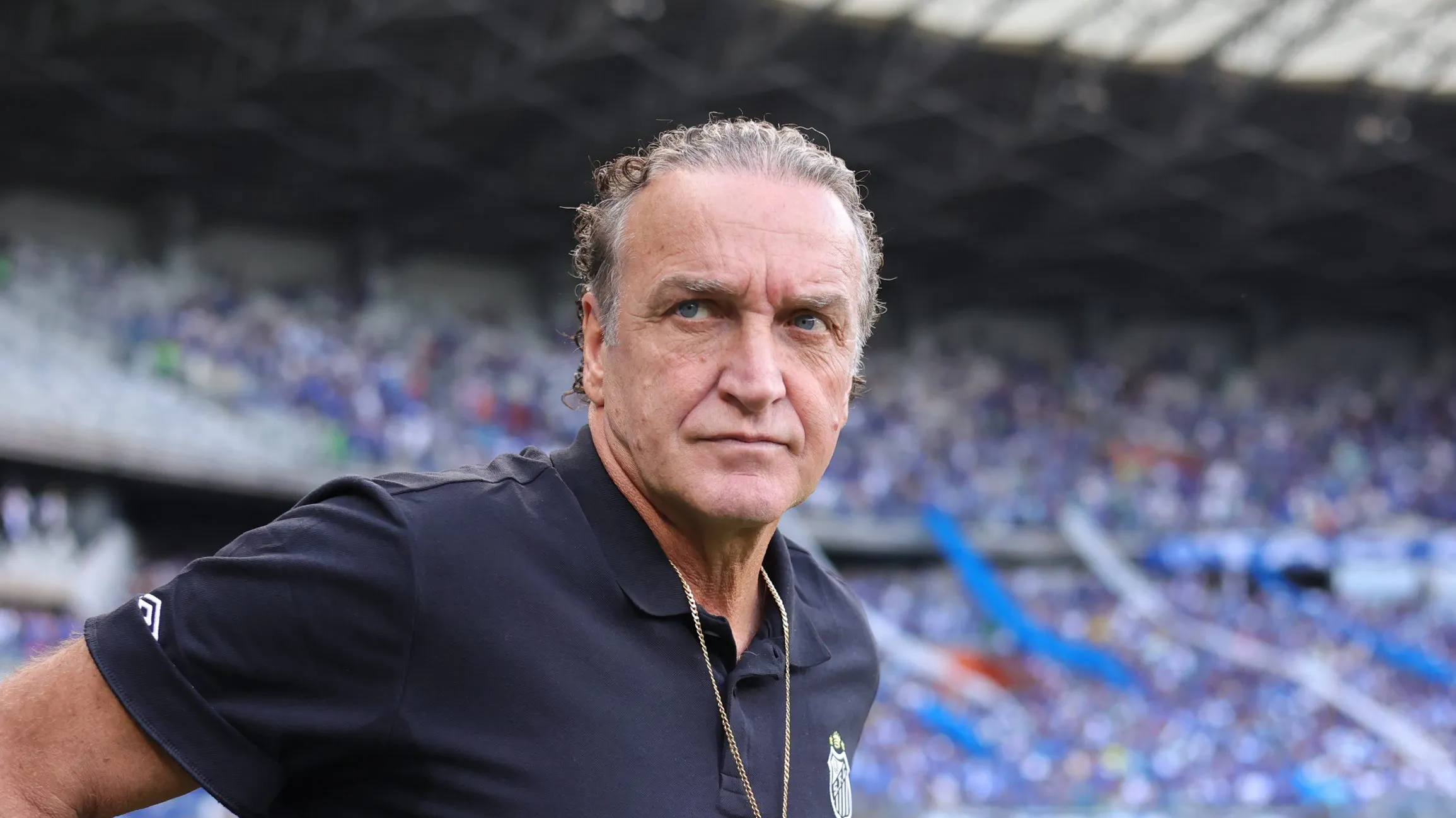 Cuca tecnico do Santos durante partida contra o Cruzeiro no estadio Mineirao pelo campeonato Brasileiro A 2026. Foto: Gilson Lobo/AGIF