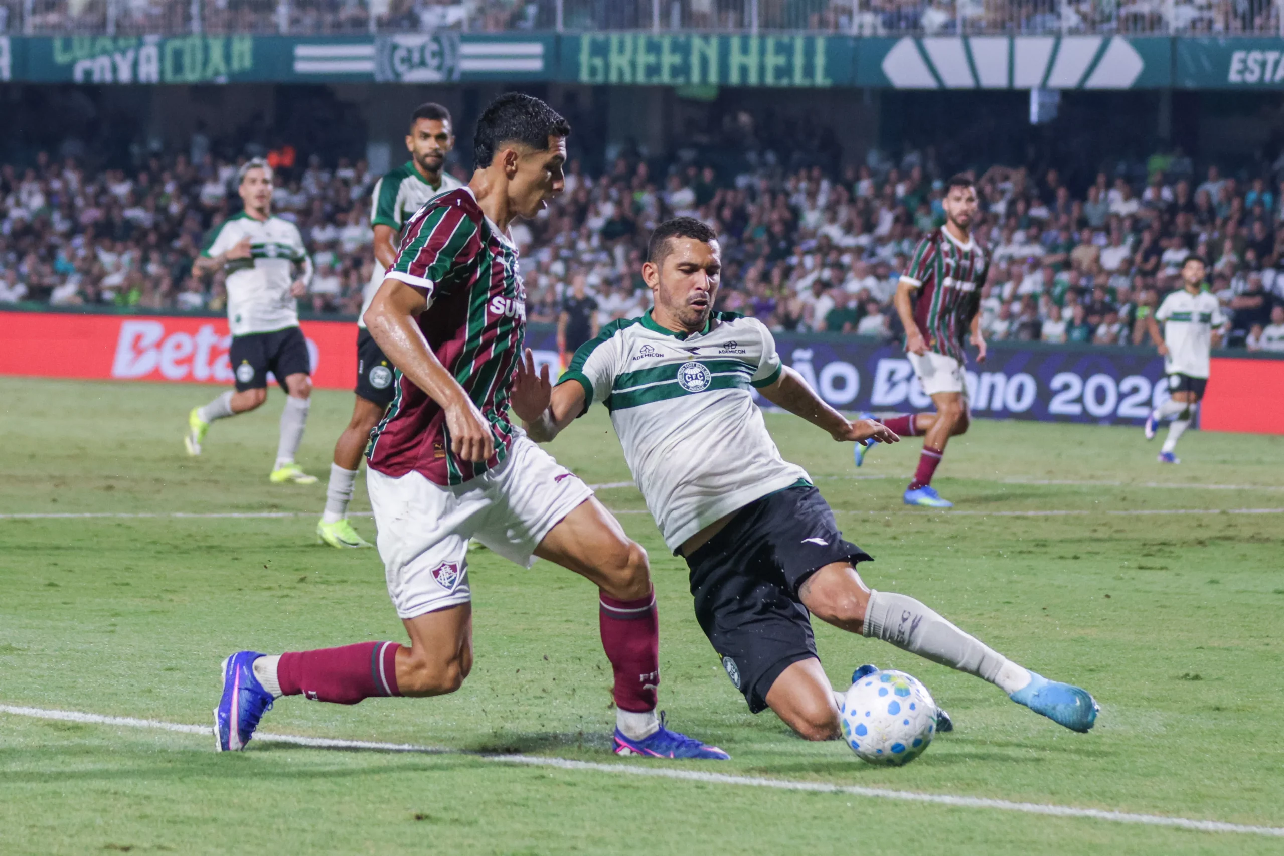 Fluminense empatou com o Coritiba fora de casa. Foto: Robson Mafra/AGIF