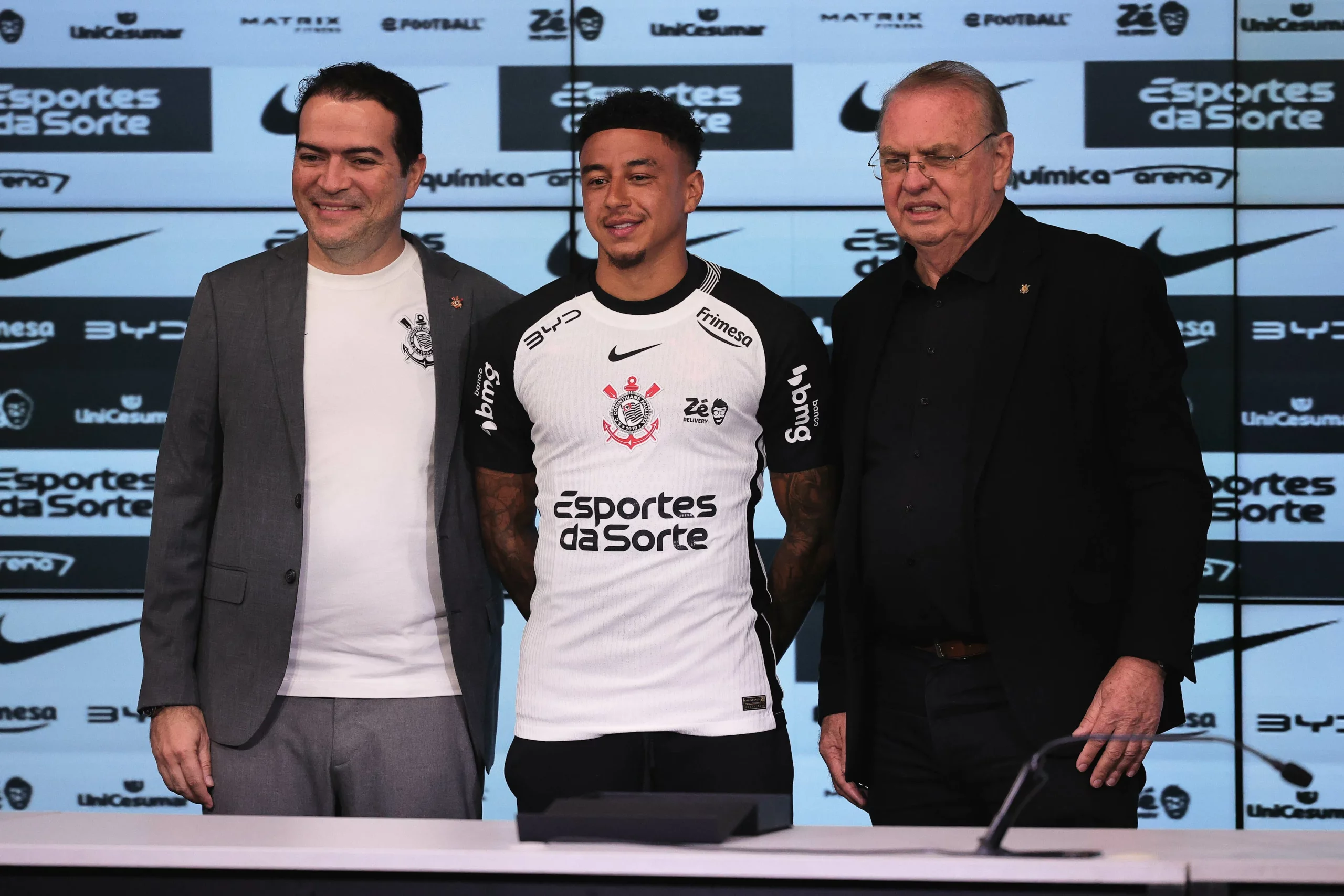 Lingard pode ser novidade entre os titulares. Foto: Ettore Chiereguini/AGIF