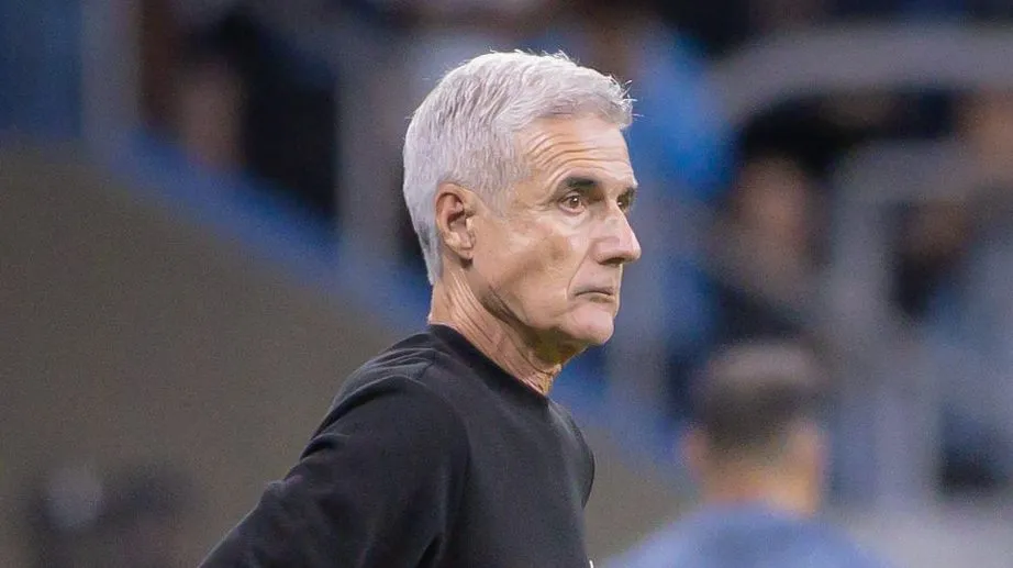 Luís Castro, técnico do Grêmio