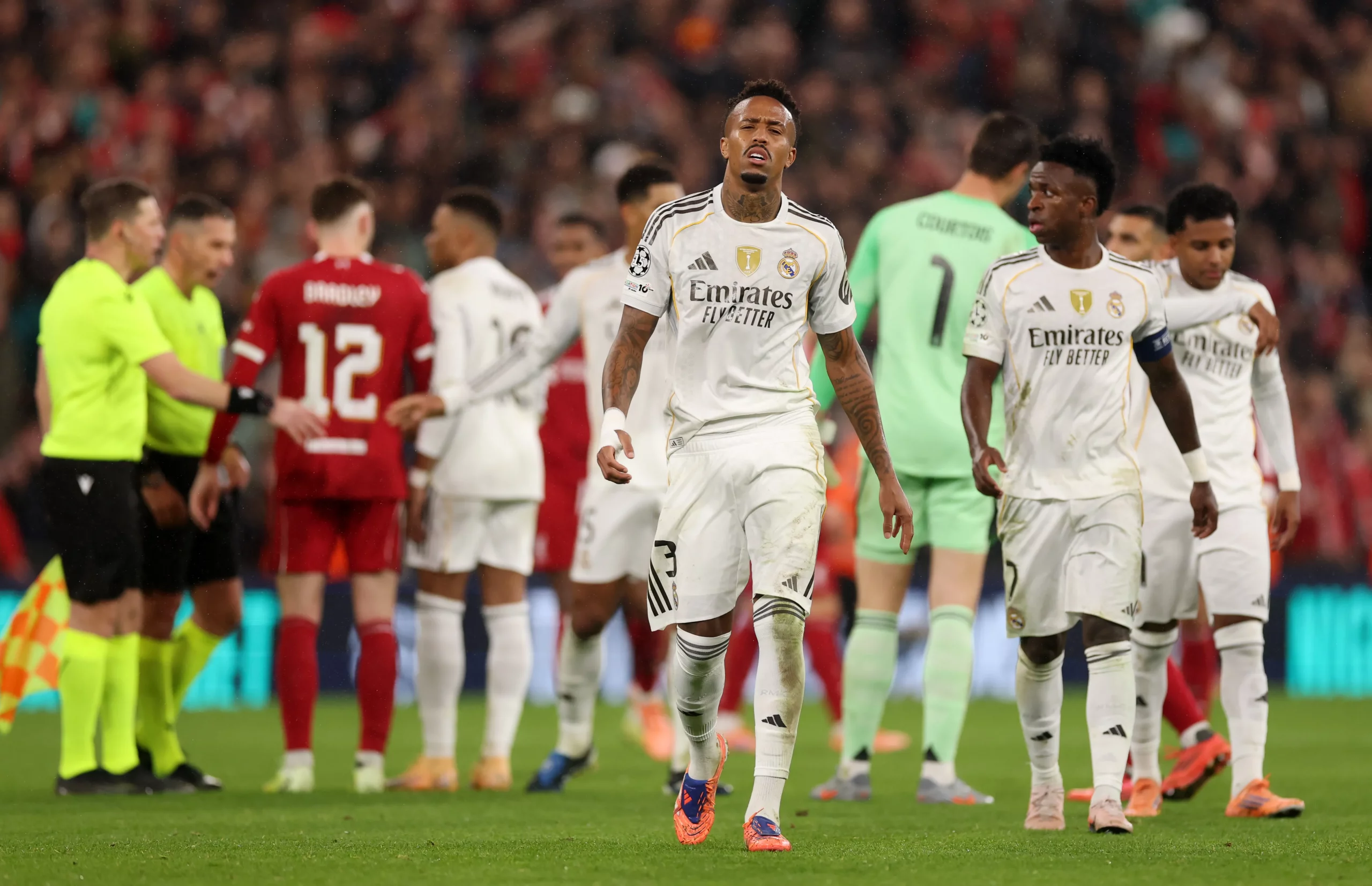 Militão possui um novo problema físico. Photo by Carl Recine/Getty Images