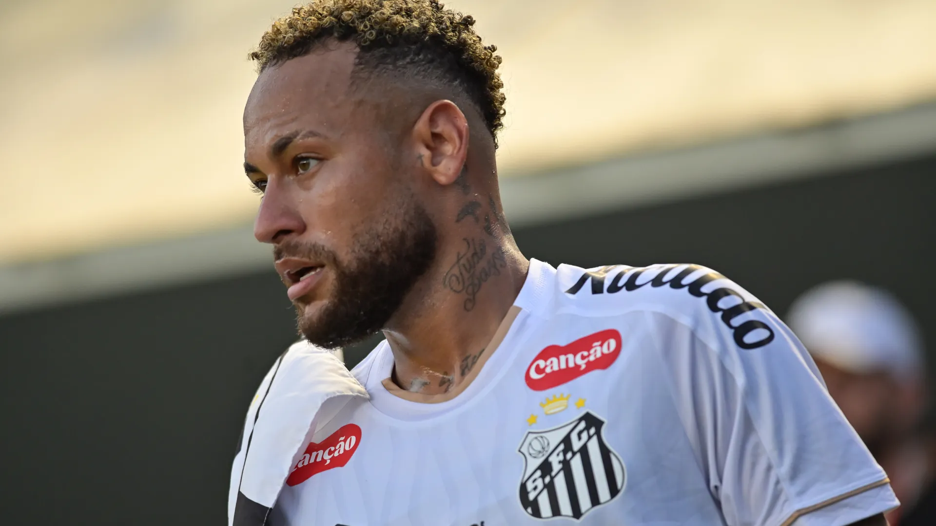 Neymar protagonizou nova polêmica após derrota do Santos para o Fluminense – Foto: Jota Erre/AGIF
