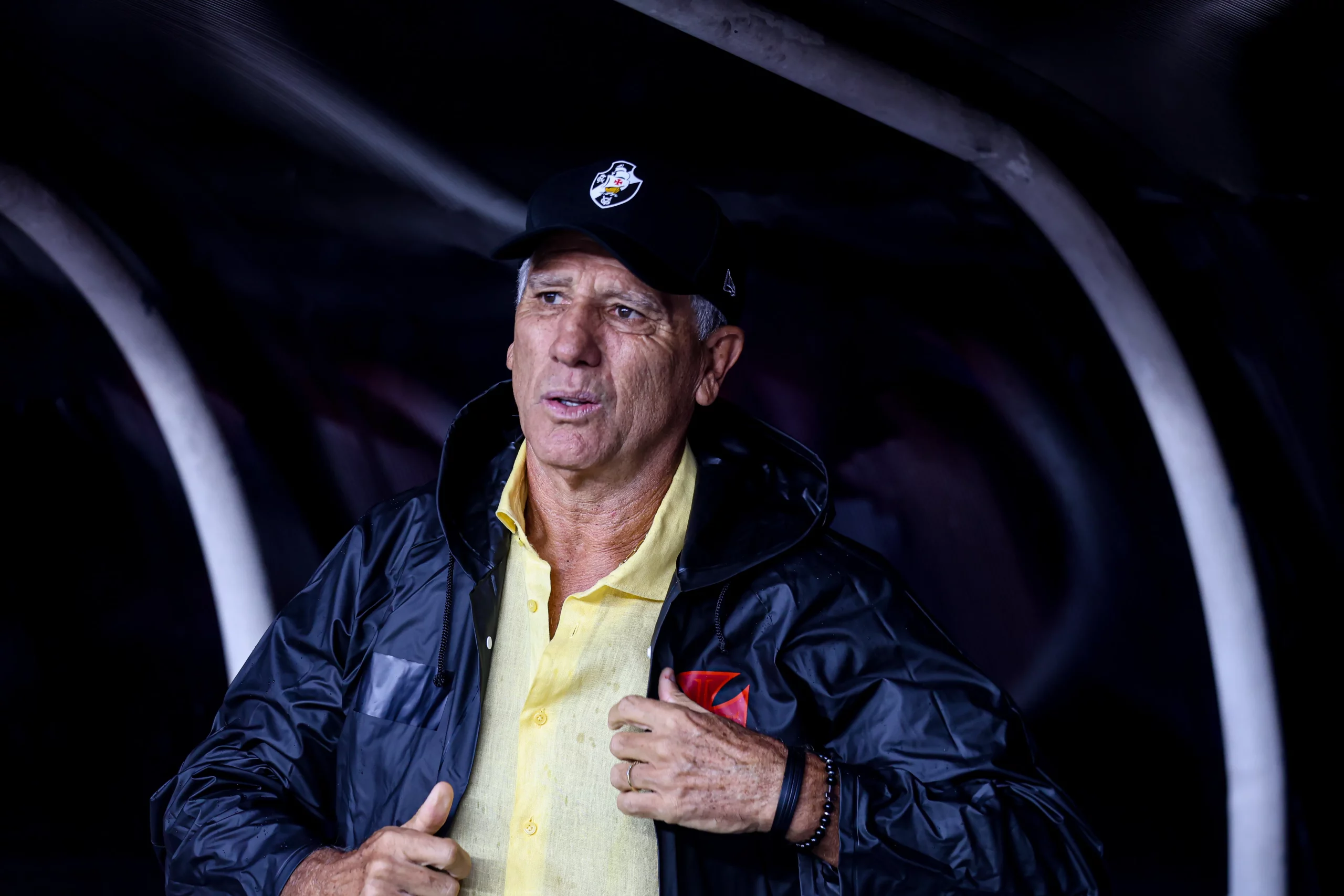 Renato Gaucho tecnico do Vasco durante partida contra o Remo no estadio Mangueirao pelo campeonato Brasileiro A 2026. Foto: Fernando Torres/AGIF