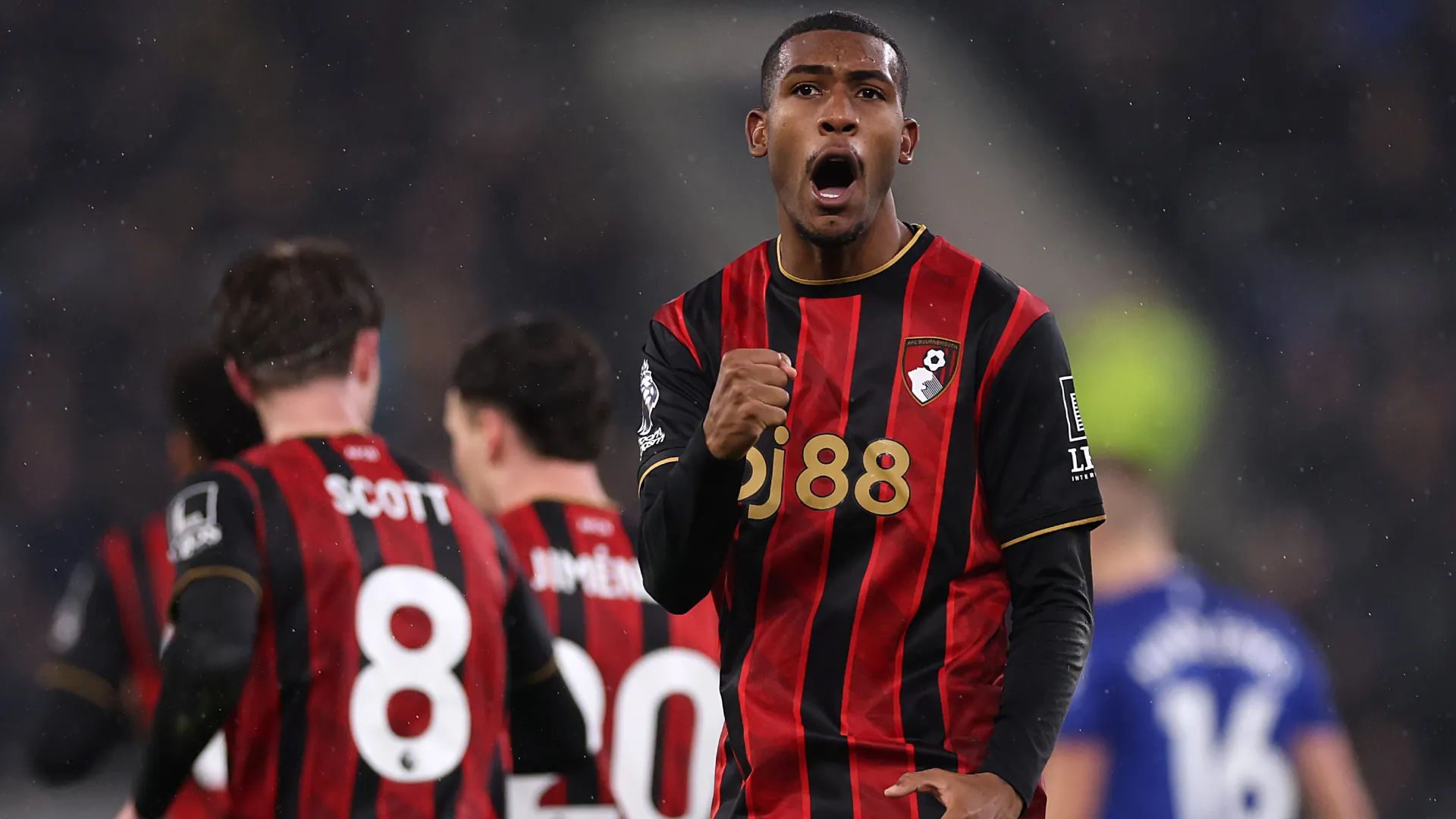 Ex-Vasco, Rayan segue brilhando na Premier League – Foto: Carl Recine/Getty Images