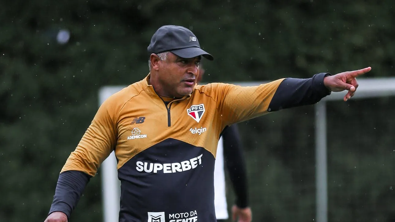 Roger Machado não vinha utilizando Arboleda – Foto: Anuar Sayed / São Paulo FC
