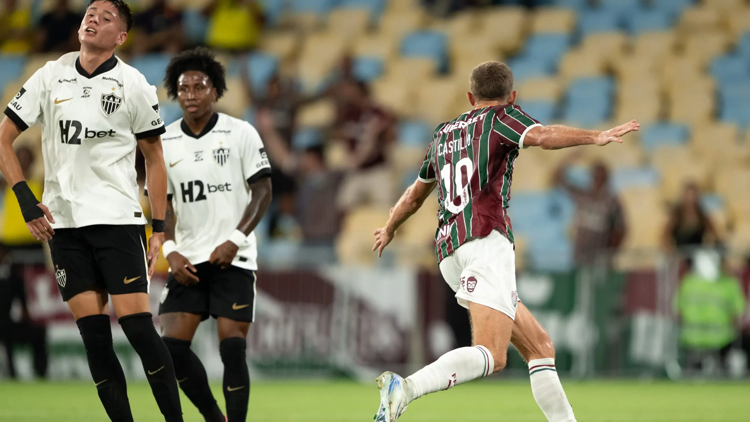 Rodrigo Castillo comemorando gol diante do SCCP. Foto: Jorge Rodrigues/AGIF