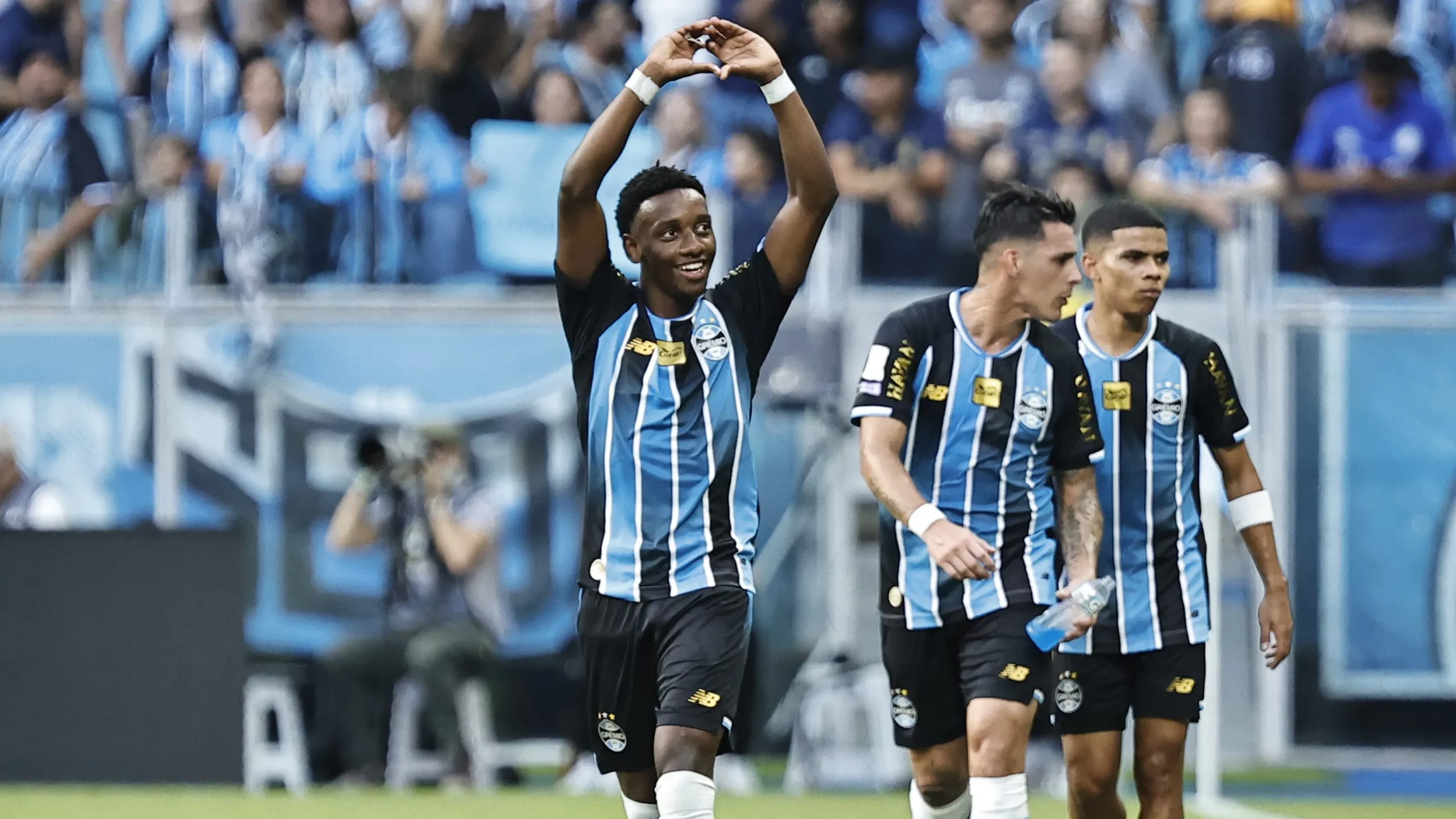 Grêmio x Coritiba - Foto: Roberto Vinicius/AGIF.