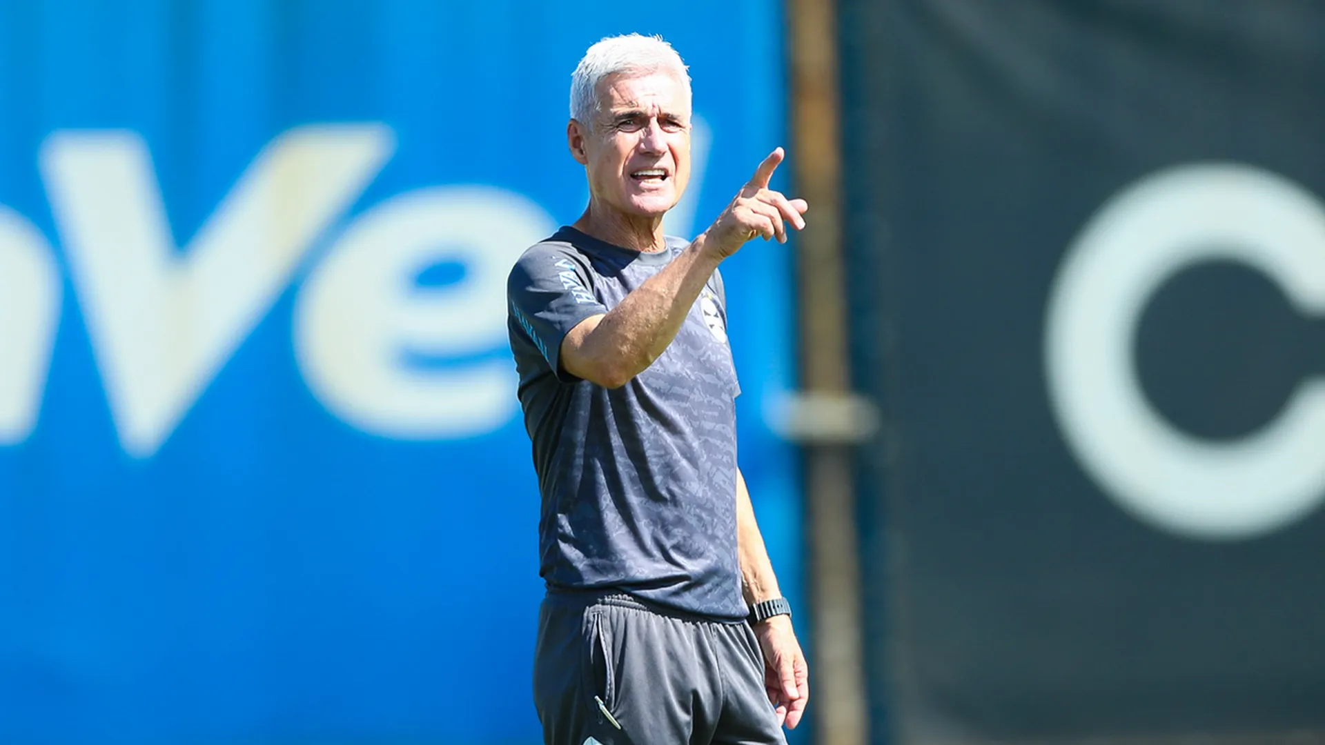 Luís Castro - Foto: ANGELO PIERETTI/GRÊMIO FBPA