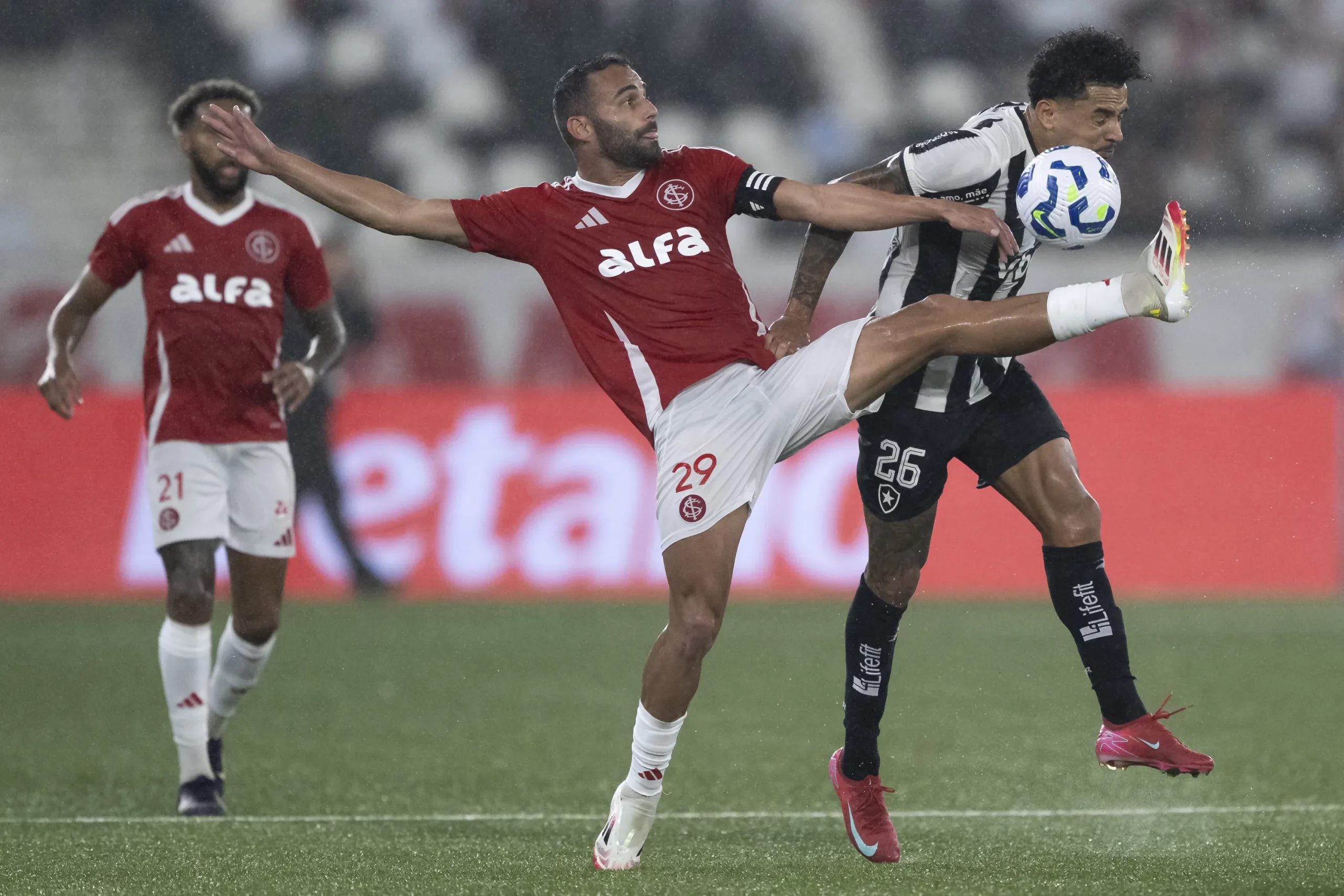 Último duelo entre os dois clubes foi em novembro de 25. Foto: Jorge Rodrigues/AGIF