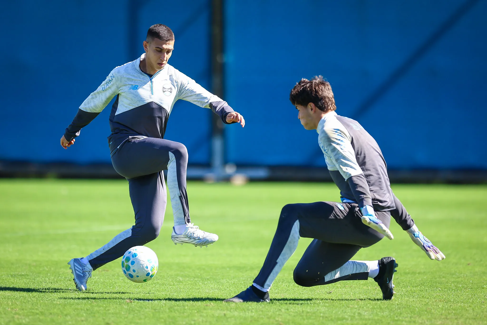 Monsalve está de volta e pode ser titular contra o Confiança – Foto: Lucas Uebel/Grêmio FBPA