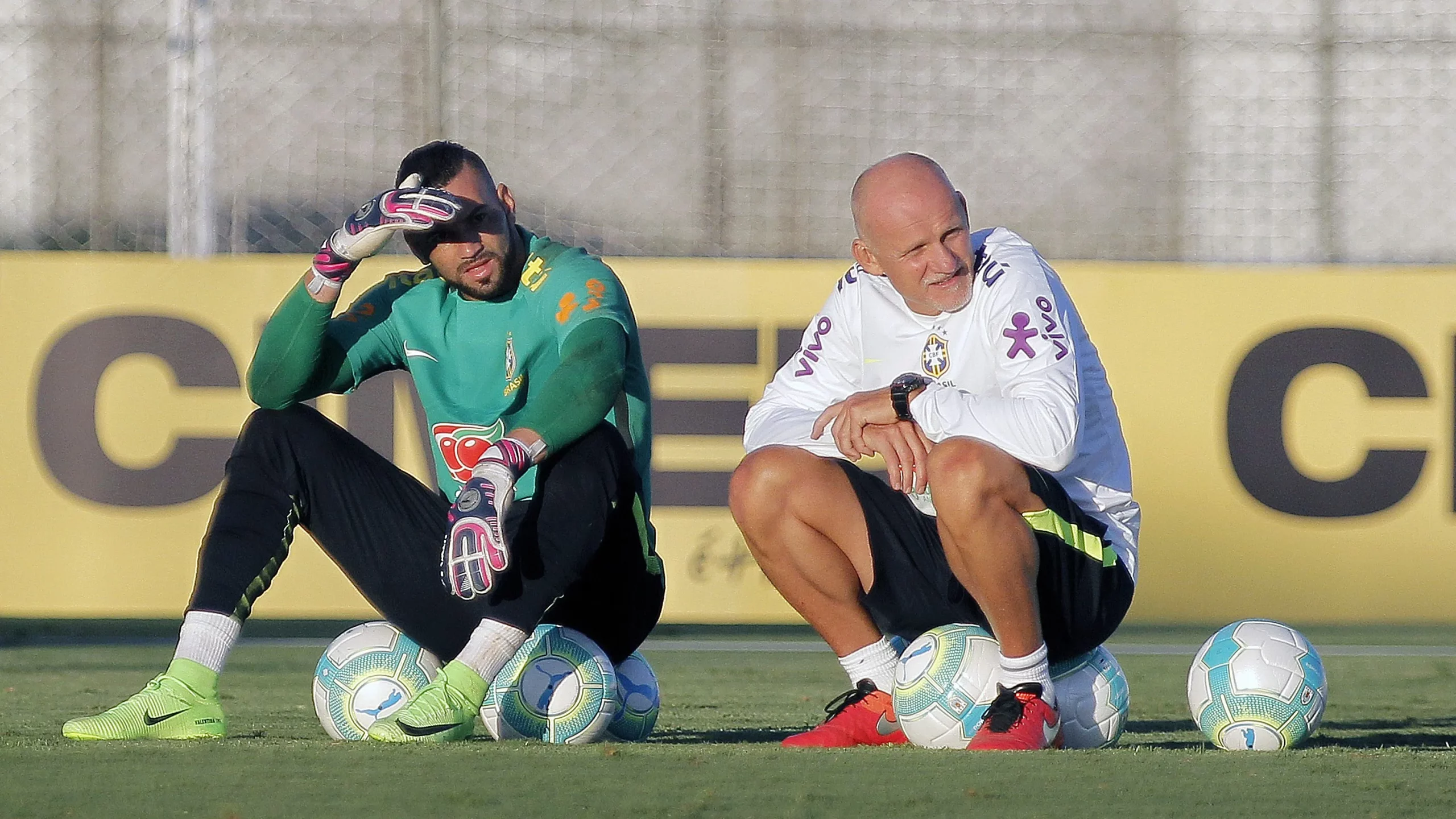 Taffarel optou por Weverton - Foto: Daniel Vorley/AGIF.