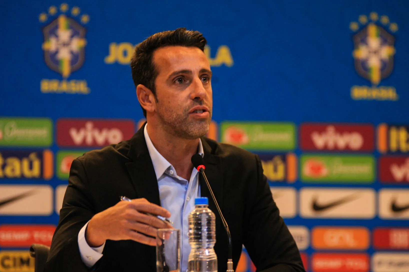Edu Gaspar durante Lista de convocados da selecao brasileira para a Copa America  divulgada as 11h de amanha, dentro da sede da Confederacao Brasileira de Futebol (CBF) Foto: Jotta de Mattos/AGIF