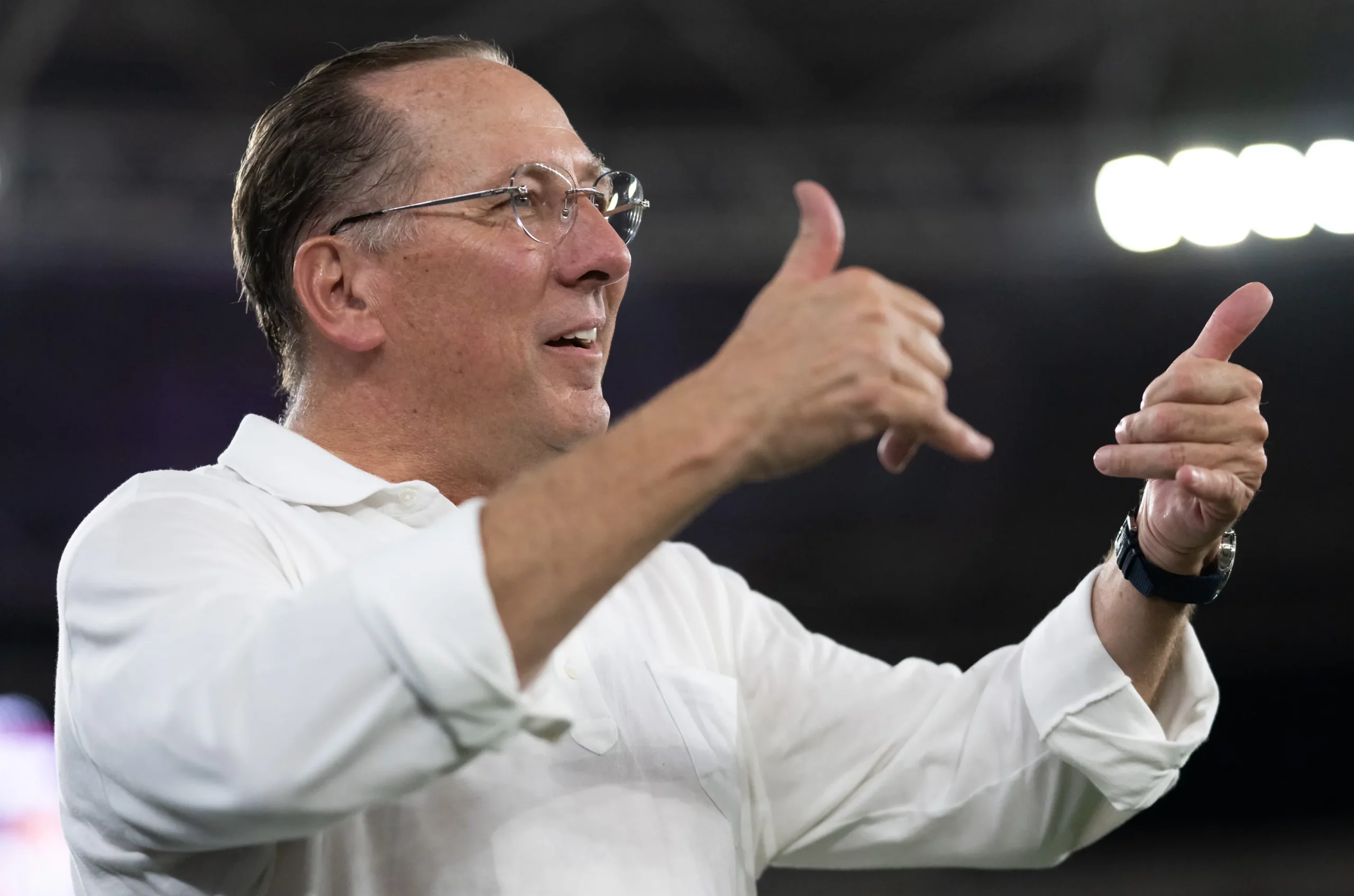 – John Textor dono da saf do Botafogo durante partida contra o Cruzeiro no estadio Engenhao pelo campeonato Brasileiro A 2026.   Foto: Jorge Rodrigues/AGIF