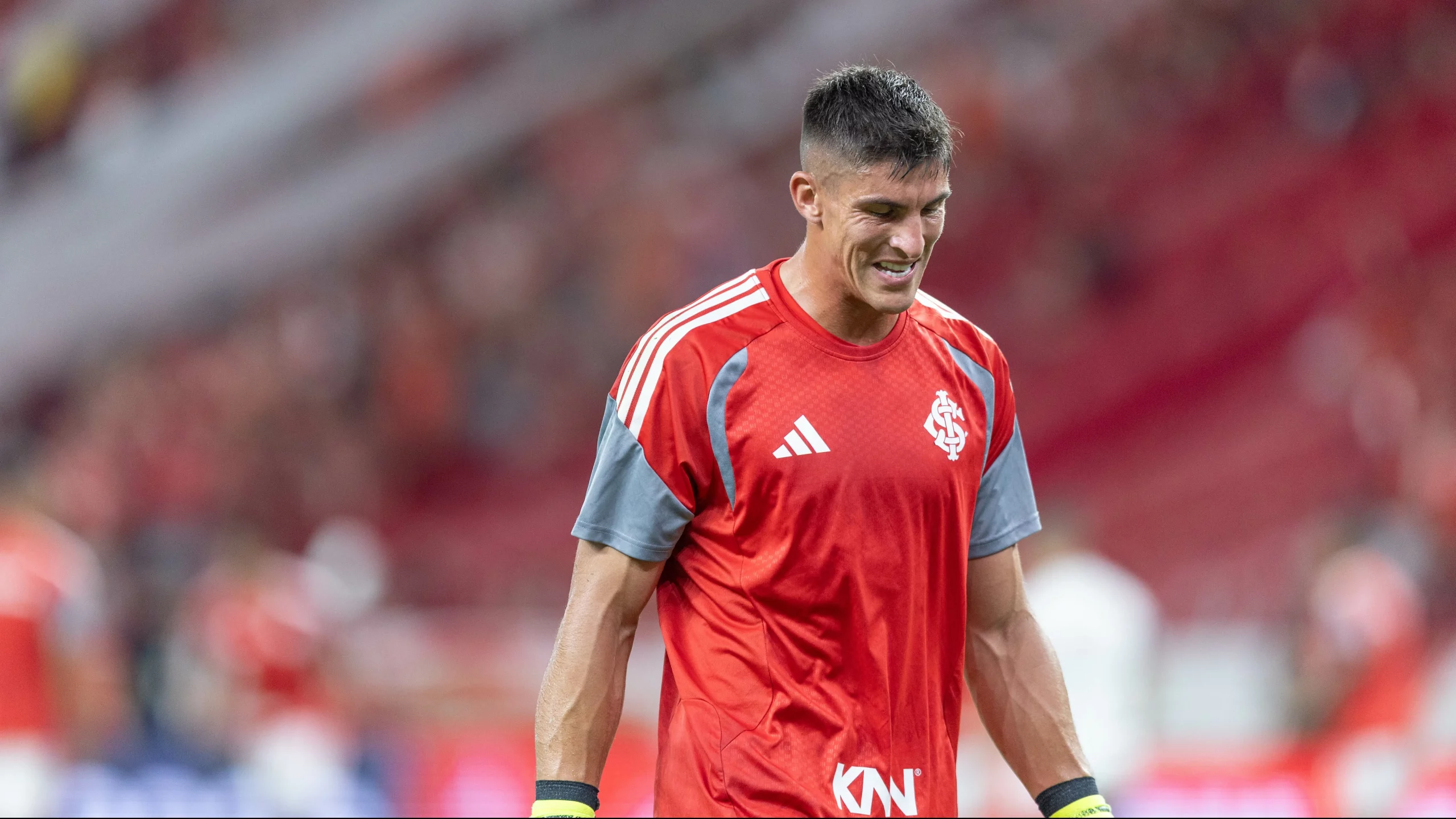 Rochet é uma das indefinições do Inter. Foto: Liamara Polli/AGIF