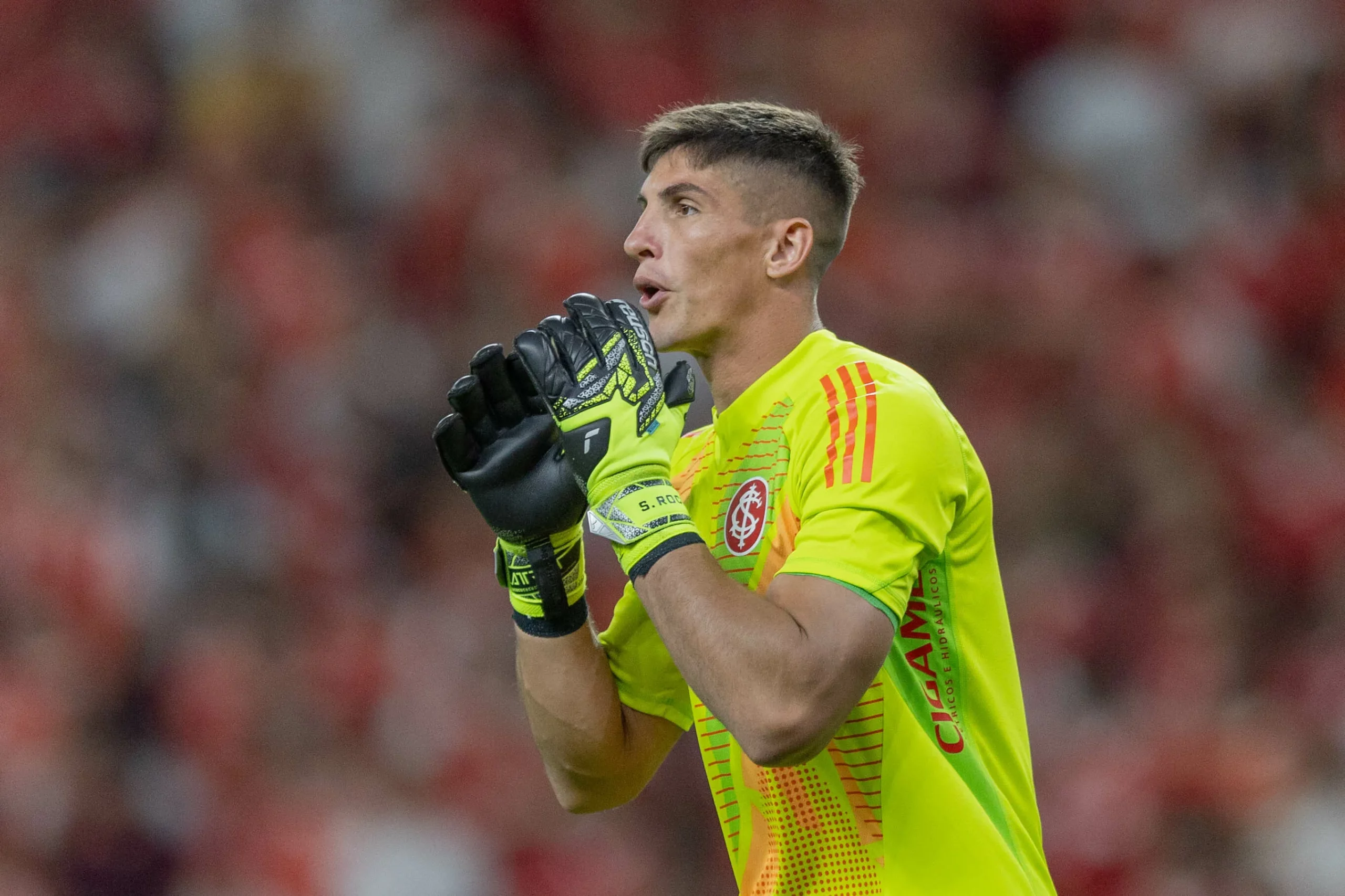 Rochet não convence há algum tempo no Inter. Foto: Liamara Polli/AGIF