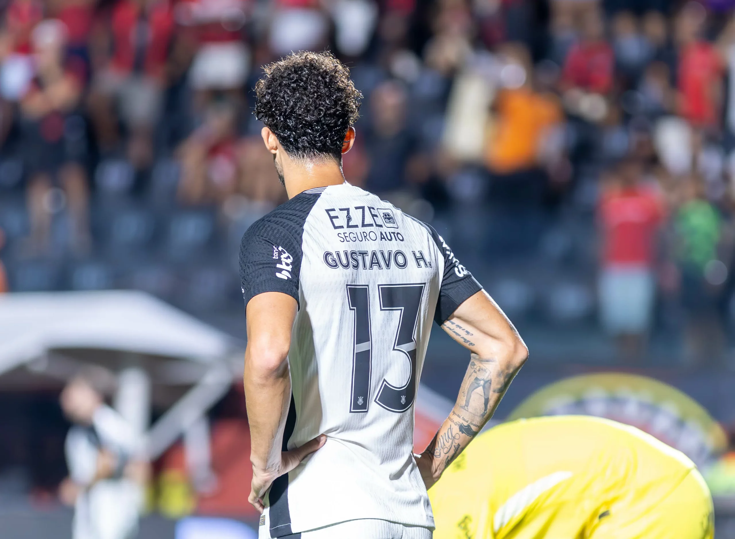 Gustavo Henrique jogador do Corinthians durante partida contra o Vitoria no estadio Barradao pelo campeonato Brasileiro A 2026. Foto: Marcio Jose/AGIF