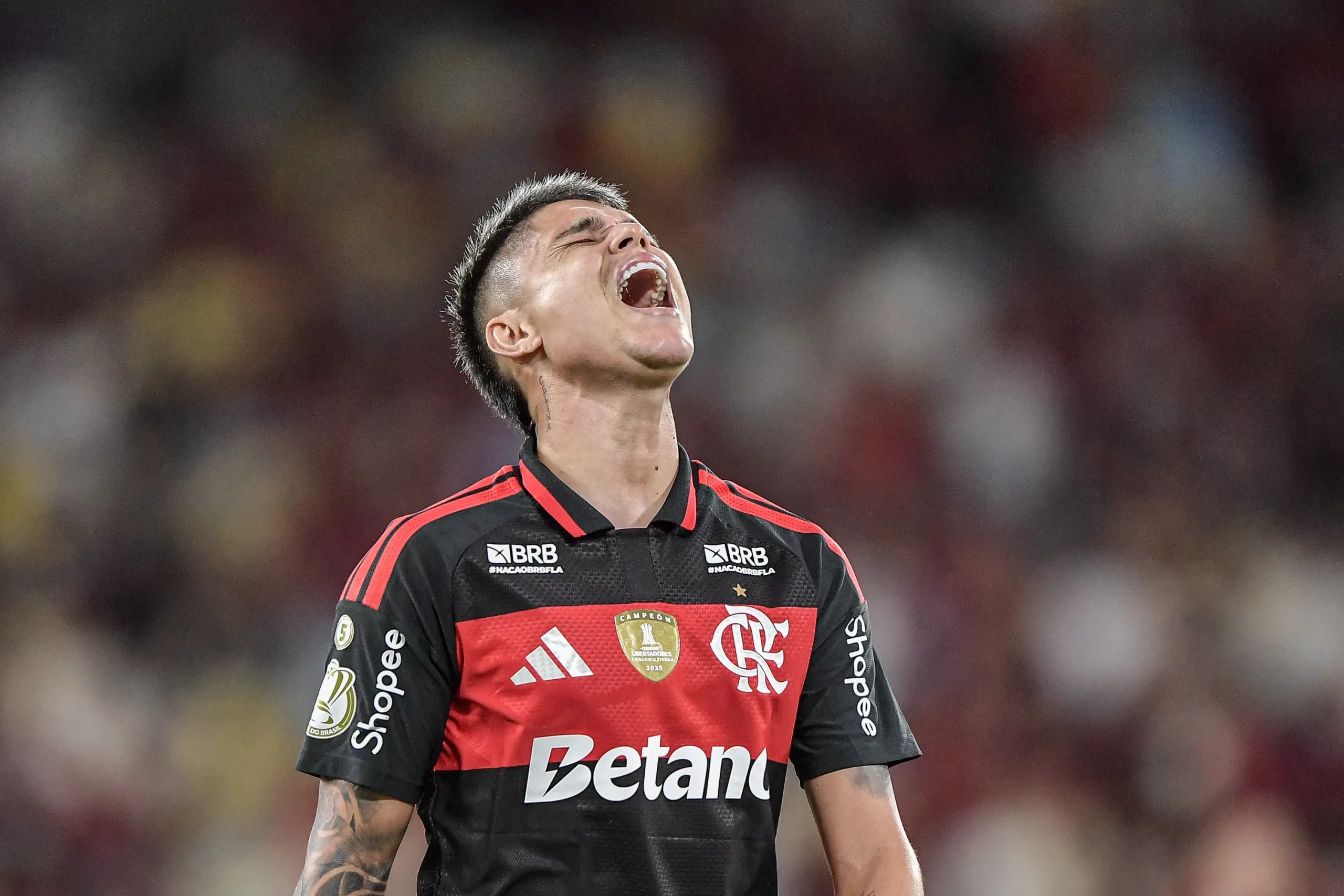 Luiz Araújo tem contrato. Foto: Thiago Ribeiro/AGIF