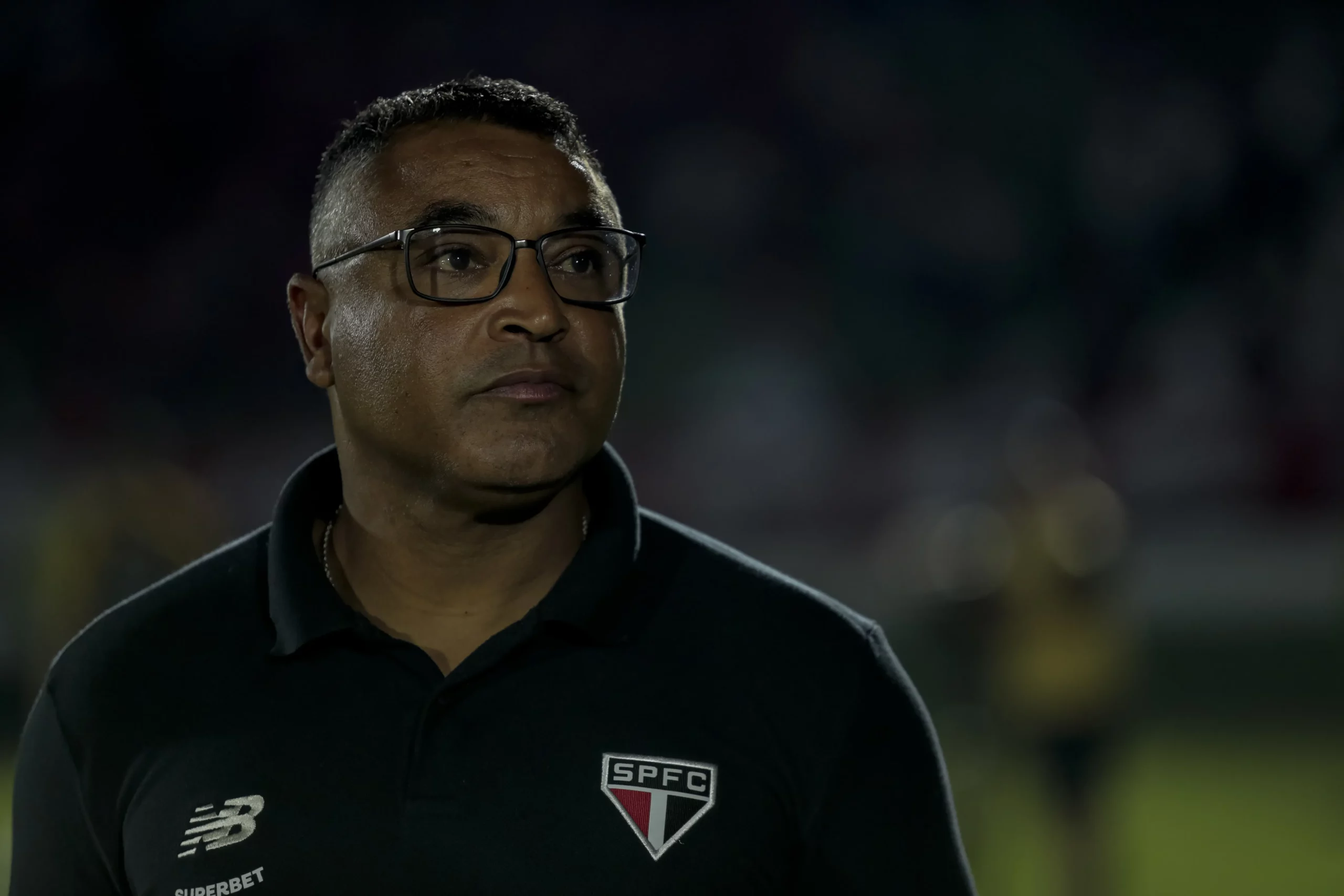 SP – CAMPINAS – 25/04/2026 – BRASILEIRO A 2026, SAO PAULO X MIRASSOL – Roger Machado tecnico do Sao Paulo durante partida contra o Mirassol no estadio Brinco de Ouro pelo campeonato Brasileiro A 2026. Foto: Marco Miatelo/AGIF