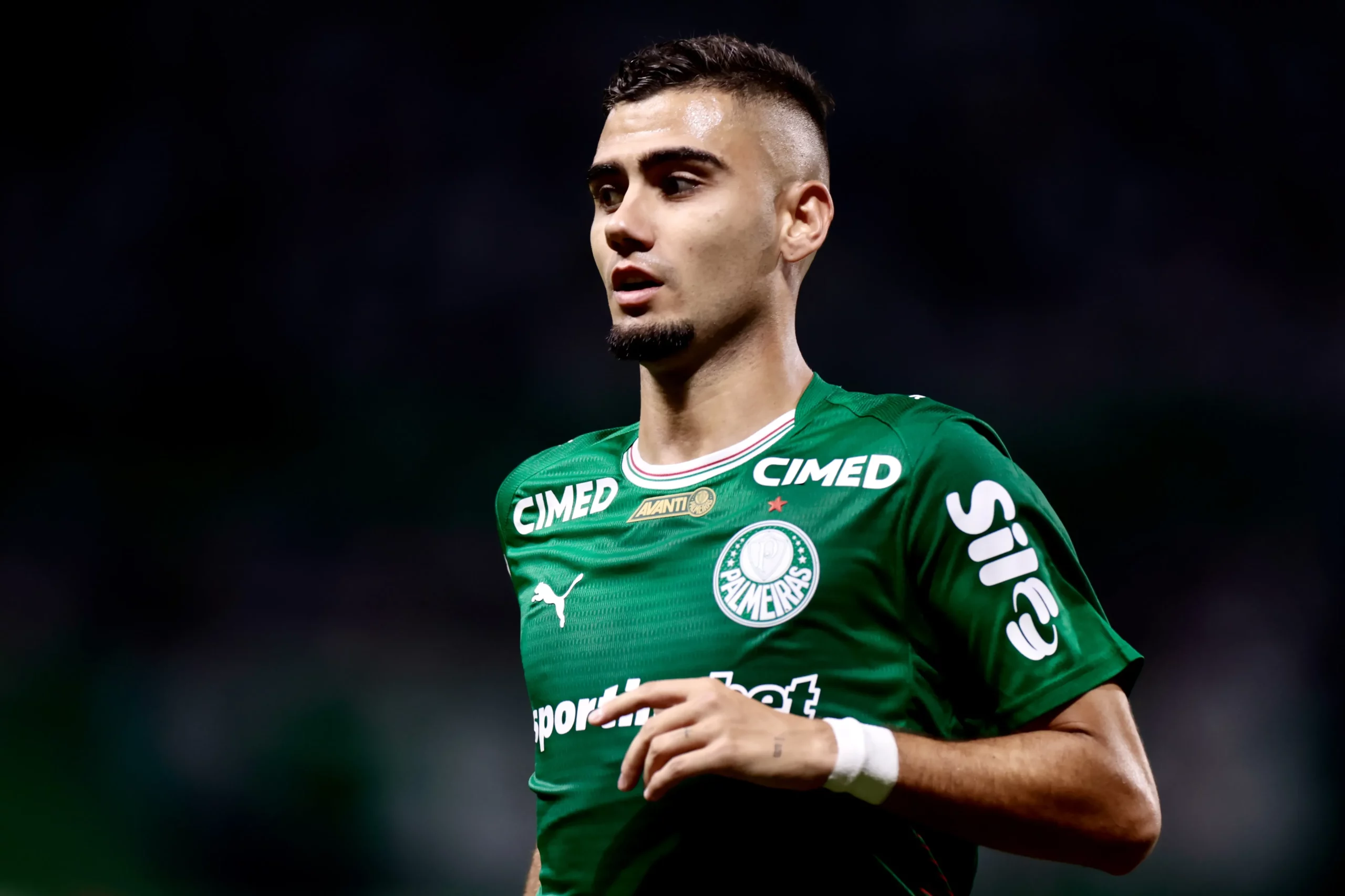 Andreas Pereira jogador do Palmeiras durante partida contra o Santos no estadio Arena Allianz Parque pelo campeonato Brasileiro A 2026. Foto: Marcello Zambrana/AGIF