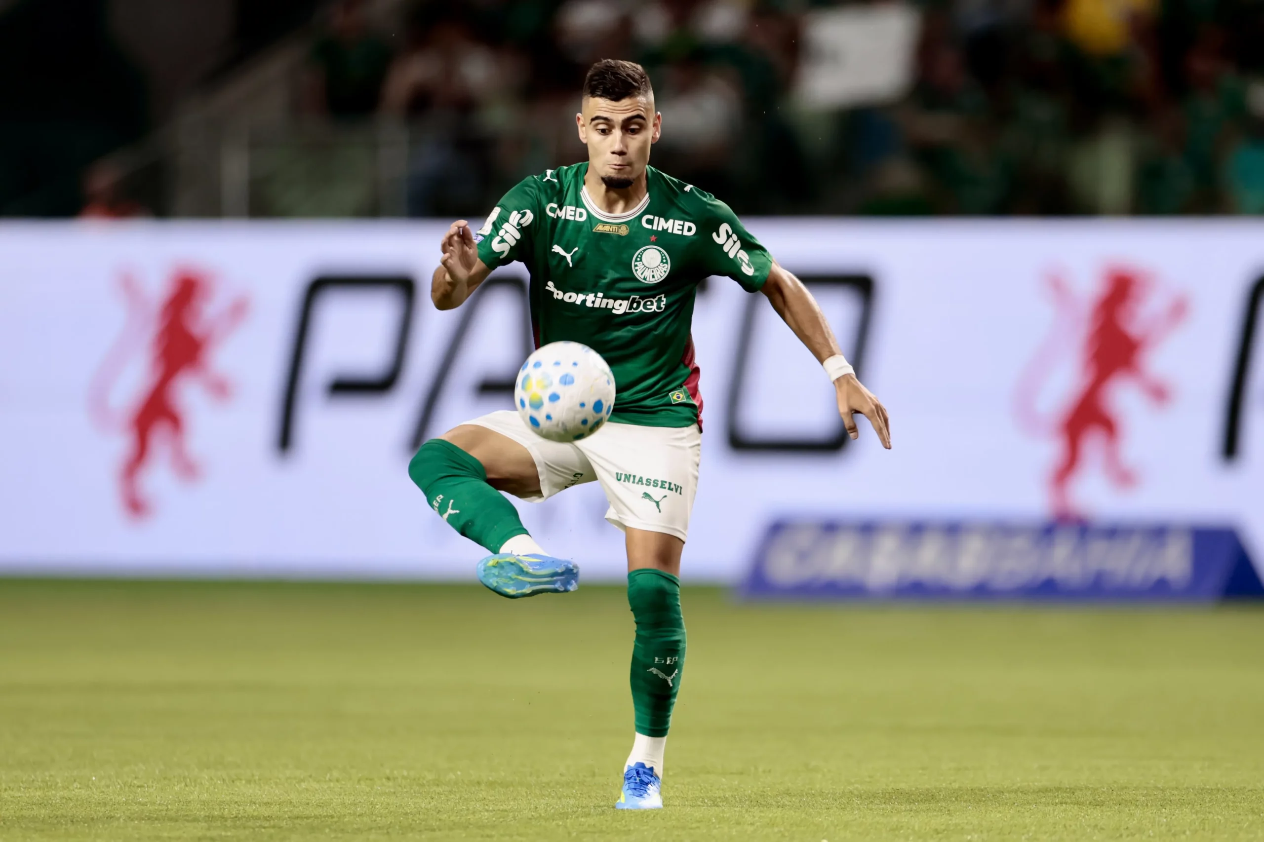 Andreas Pereira jogador do Palmeiras durante partida contra o Santos no estadio Arena Allianz Parque pelo campeonato Brasileiro A 2026. Foto: Marcello Zambrana/AGIF