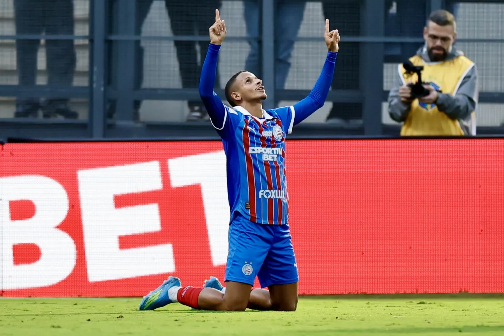 SP – BRAGANCA PAULISTA – 03/05/2026 – BRASILEIRO A 2026, SAO PAULO X BAHIA – Luciano Juba jogador do Bahia comemora seu gol durante partida contra o Sao Paulo no estadio Cicero De Souza Marques pelo campeonato Brasileiro A 2026. Foto: Marcello Zambrana/AGIF