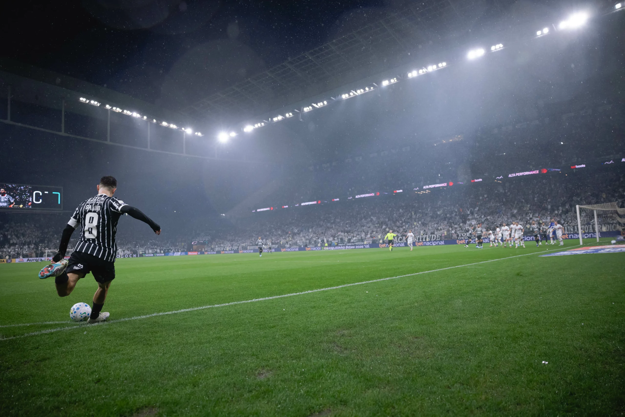 Rodrigo Garro jogador do Corinthians durante partida contra o São Paulo. Foto: Ettore Chiereguini/AGIF