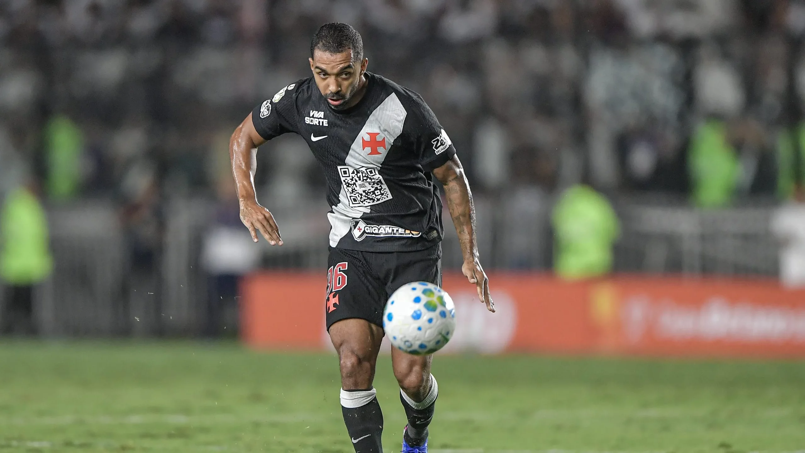 PH atuando com a camisa do Clube de São Januário. Foto: Thiago Ribeiro/AGIF
