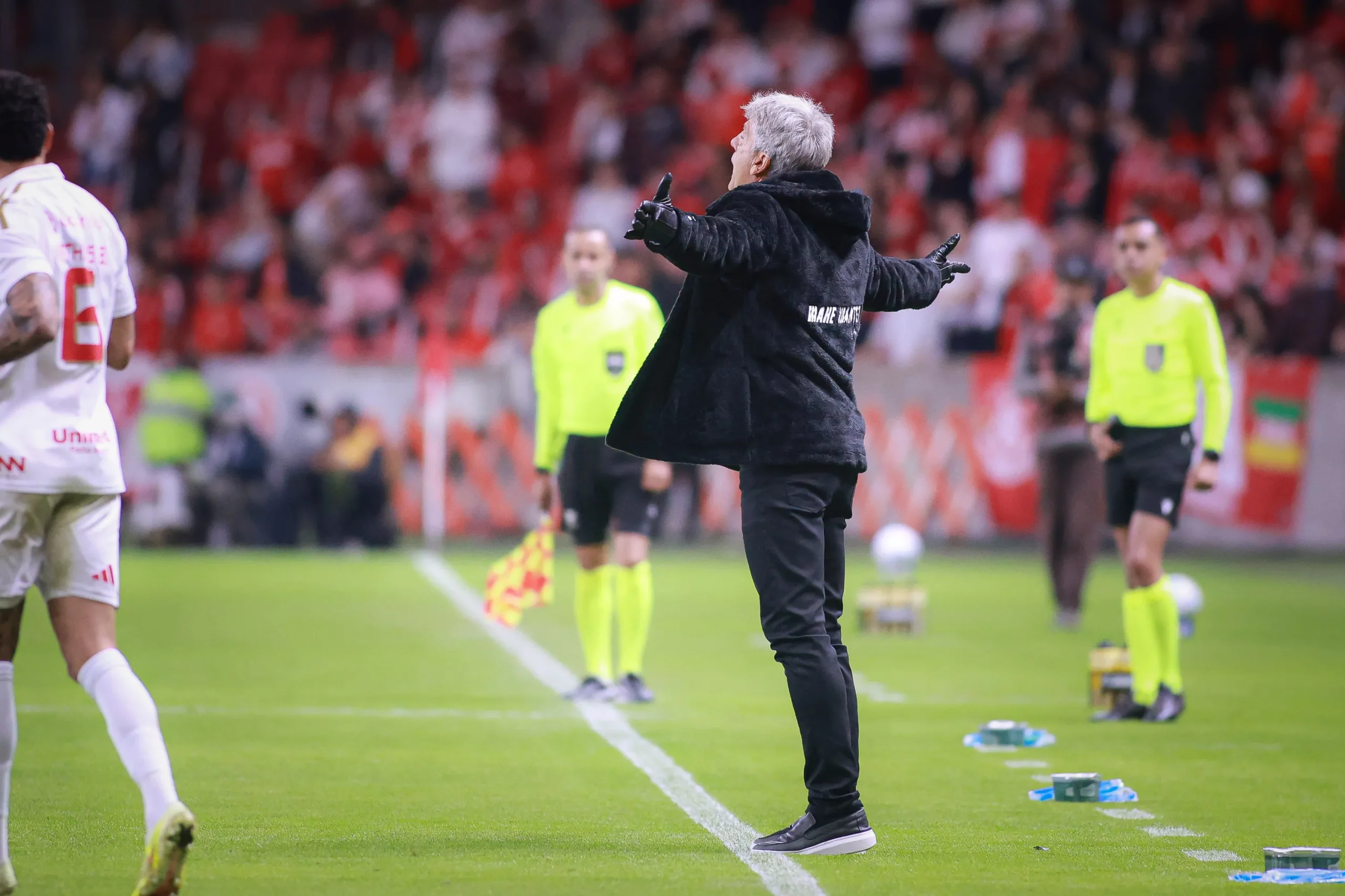 RS – PORTO ALEGRE – 16/05/2026 – BRASILEIRO A 2026, INTERNACIONAL X VASCO – Renato Portaluppi tecnico do Vasco durante partida contra o Internacional no estadio Beira-Rio pelo campeonato Brasileiro A 2026. Foto: Maxi Franzoi/AGIF