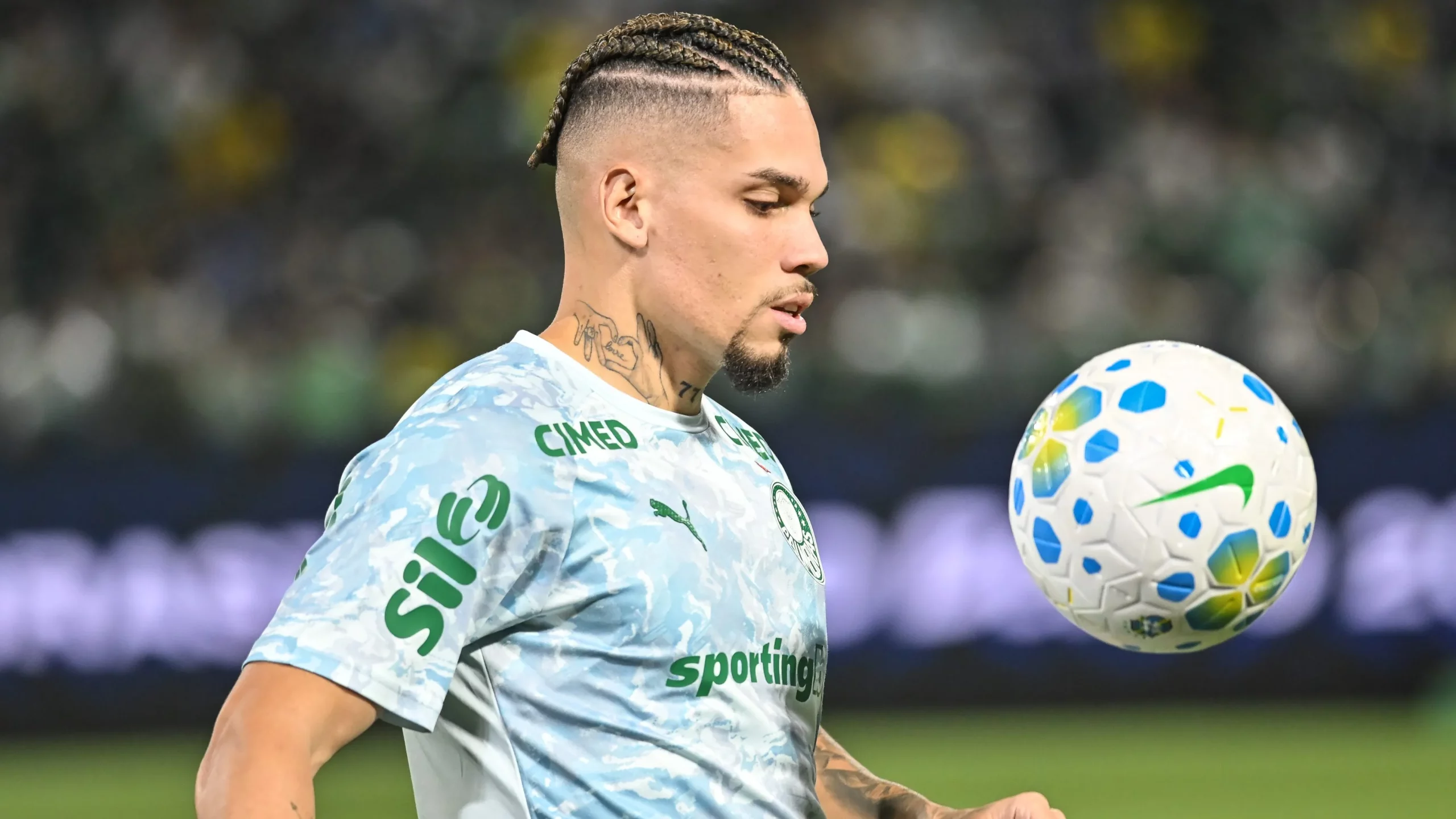 Paulinho está confirmado no Palestra – Foto: Jota Erre/AGIF