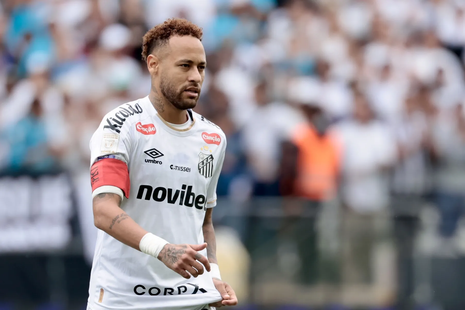 Neymar jogador do Santos durante partida contra o Coritiba no estadio Arena Corinthians pelo campeonato Brasileiro A 2026. Foto: Marcello Zambrana/AGIF