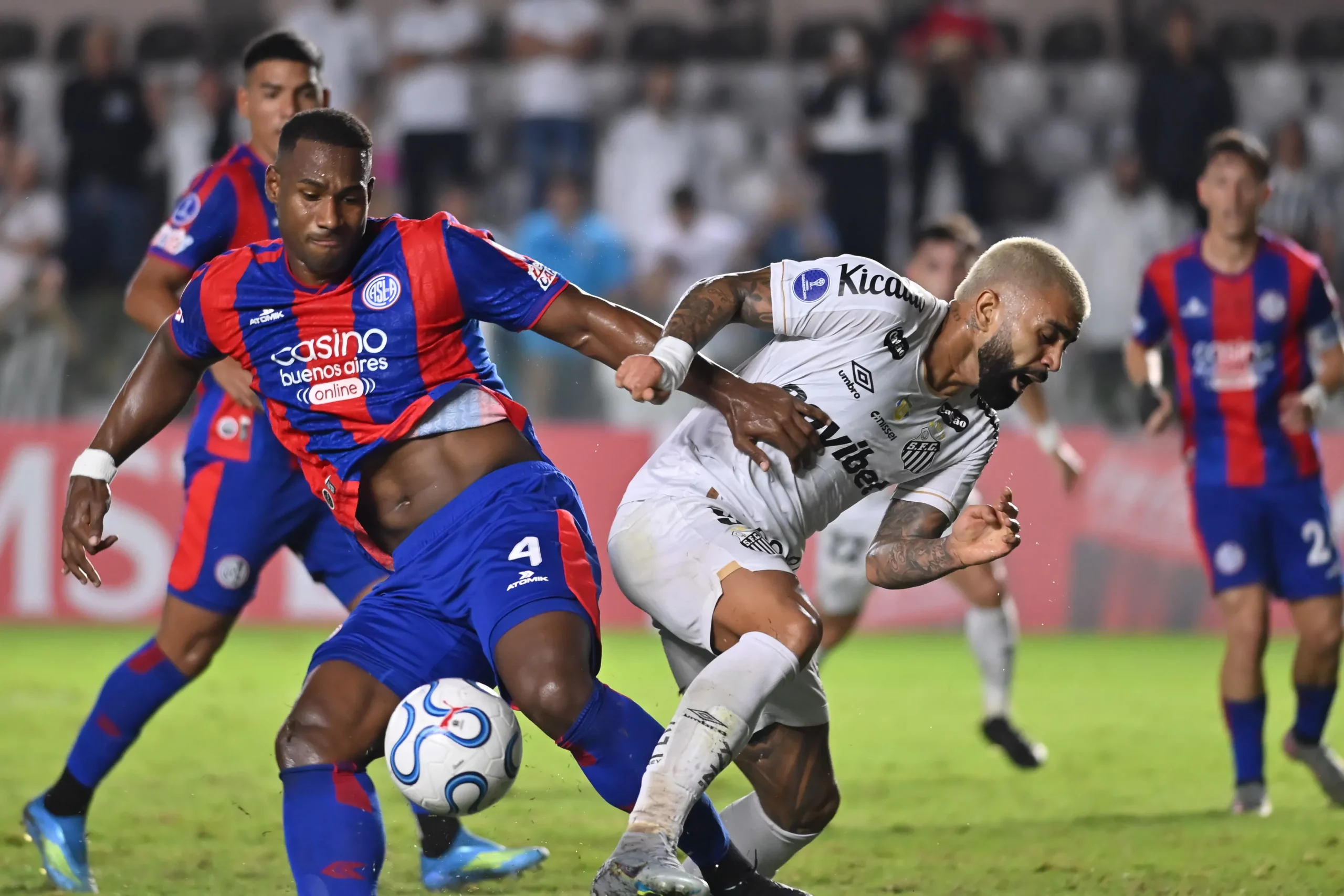 Santos vem de tropeço contra o San Lorenzo (ARG). Foto: Jota Erre/AGIF
