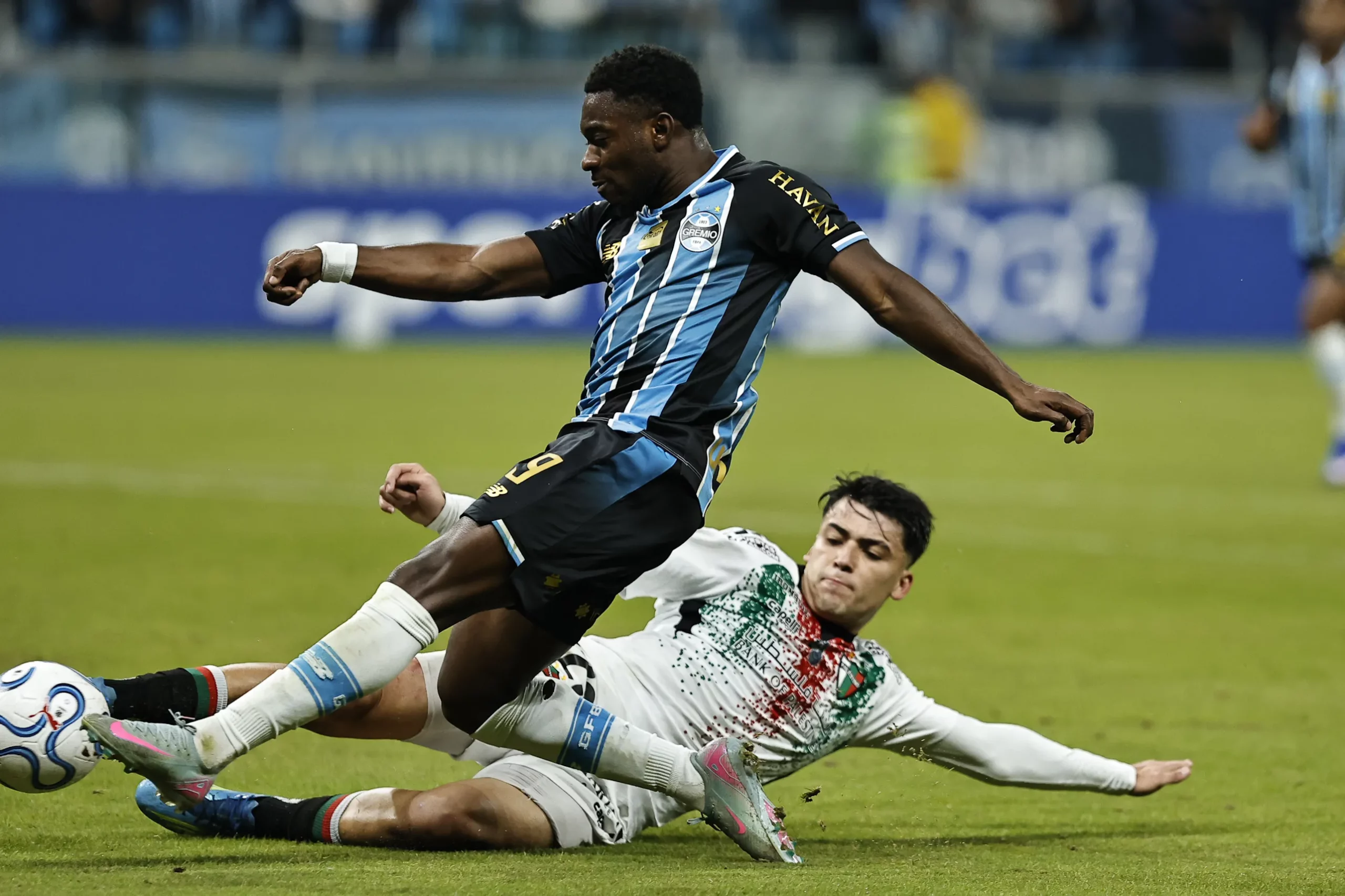 Foto: Roberto Vinicius/AGIF