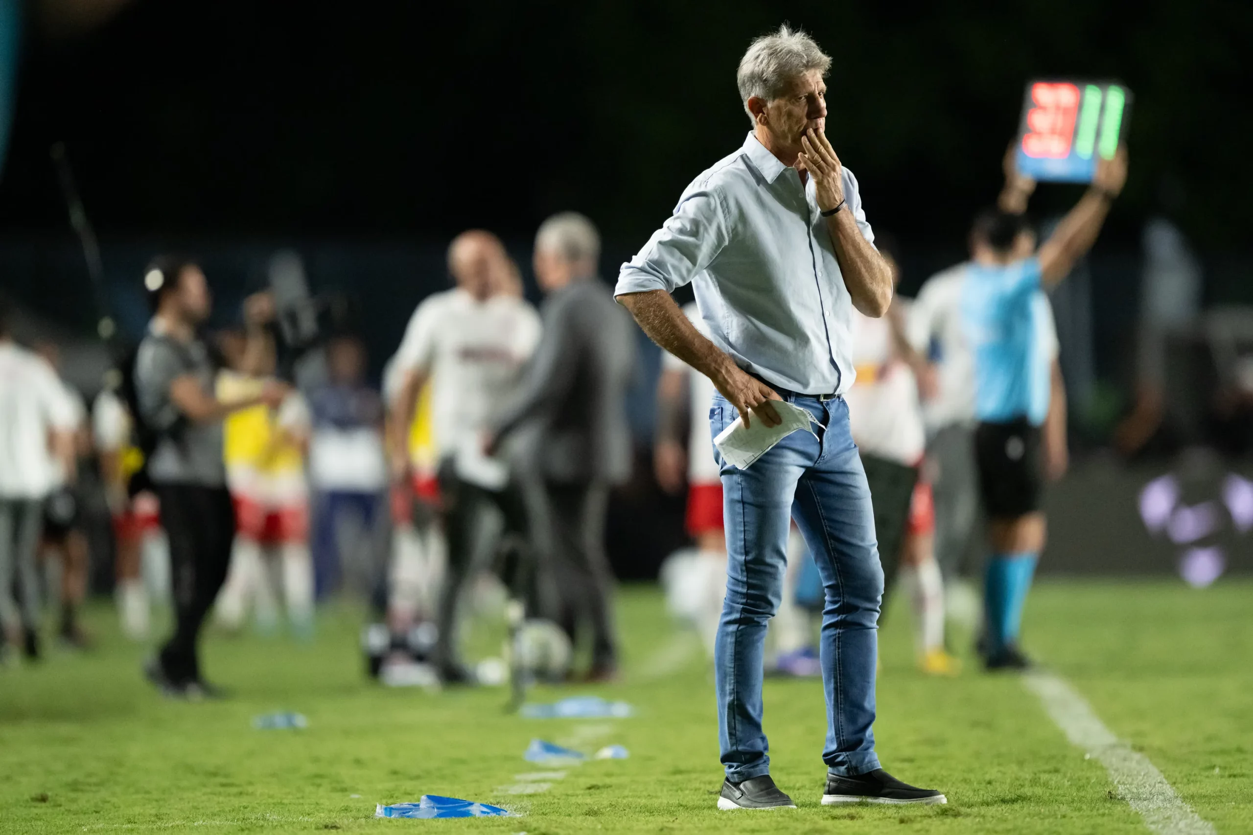 RJ – RIO DE JANEIRO – 24/05/2026 – BRASILEIRO A 2026, VASCO X BRAGANTINO –  tecnico do Vasco durante partida contra o Bragantino no estadio Sao Januario pelo campeonato Brasileiro A 2026. Foto: Jorge Rodrigues/AGIF