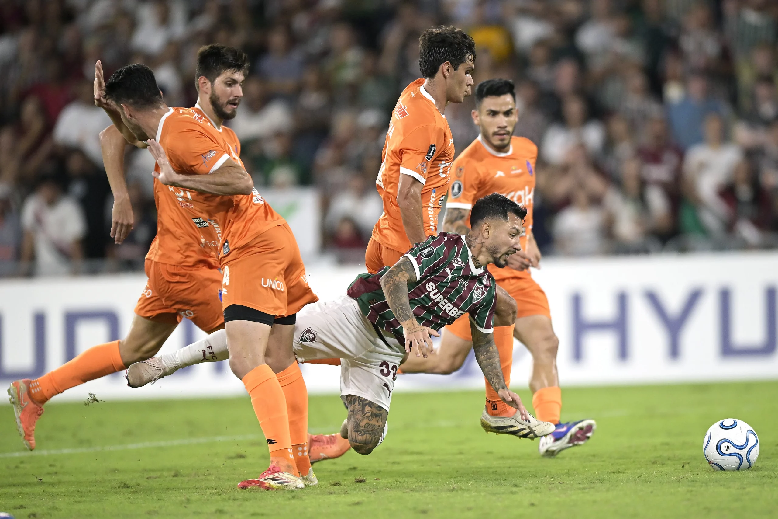 RJ – RIO DE JANEIRO – 27/05/2026 – COPA LIBERTADORES 2026, FLUMINENSE X DEPORTIVO LA GUAIRA – Lucho Acosta jogador do Fluminense durante partida contra o Deportivo La Guaira no estadio Maracana pelo campeonato Copa Libertadores 2026. Foto: Alexandre Loureiro/AGIF
