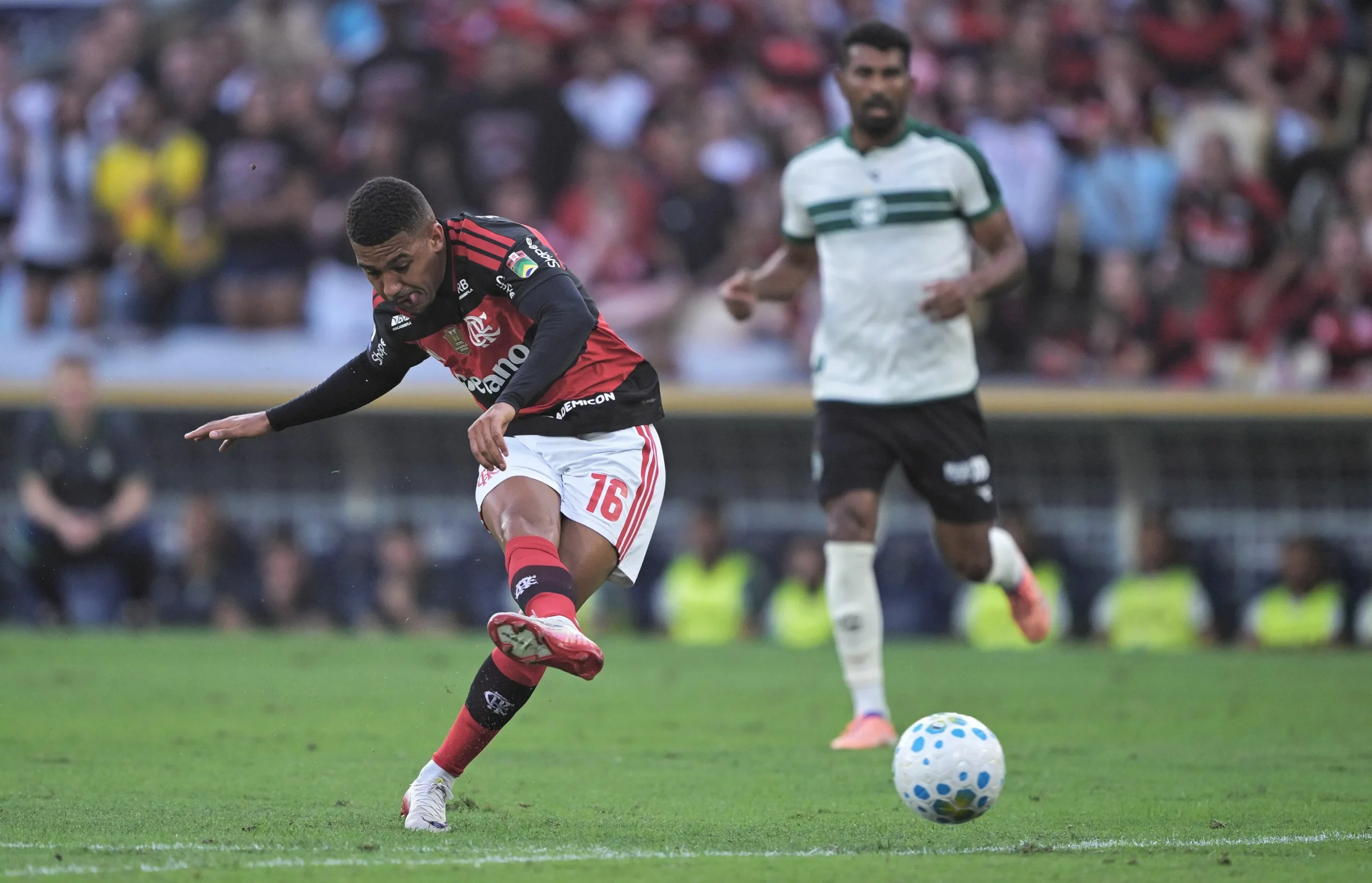 Flamengo x Coritiba. Foto: Jorge Rodrigues/AGIF