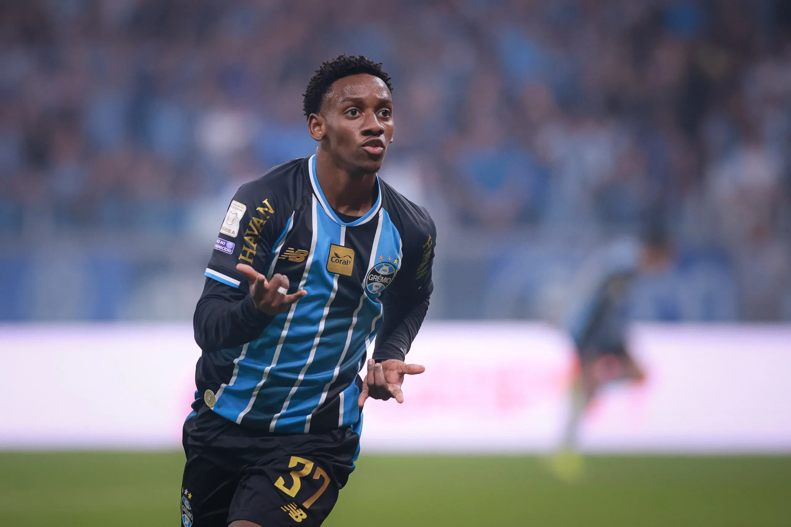 RS – PORTO ALEGRE – 30/05/2026 – BRASILEIRO A 2026, GREMIO X CORINTHIANS – Gabriel Mec jogador do Gremio comemora seu gol durante partida contra o Corinthians no estadio Arena do Gremio pelo campeonato Brasileiro A 2026. Foto: Maxi Franzoi/AGIF