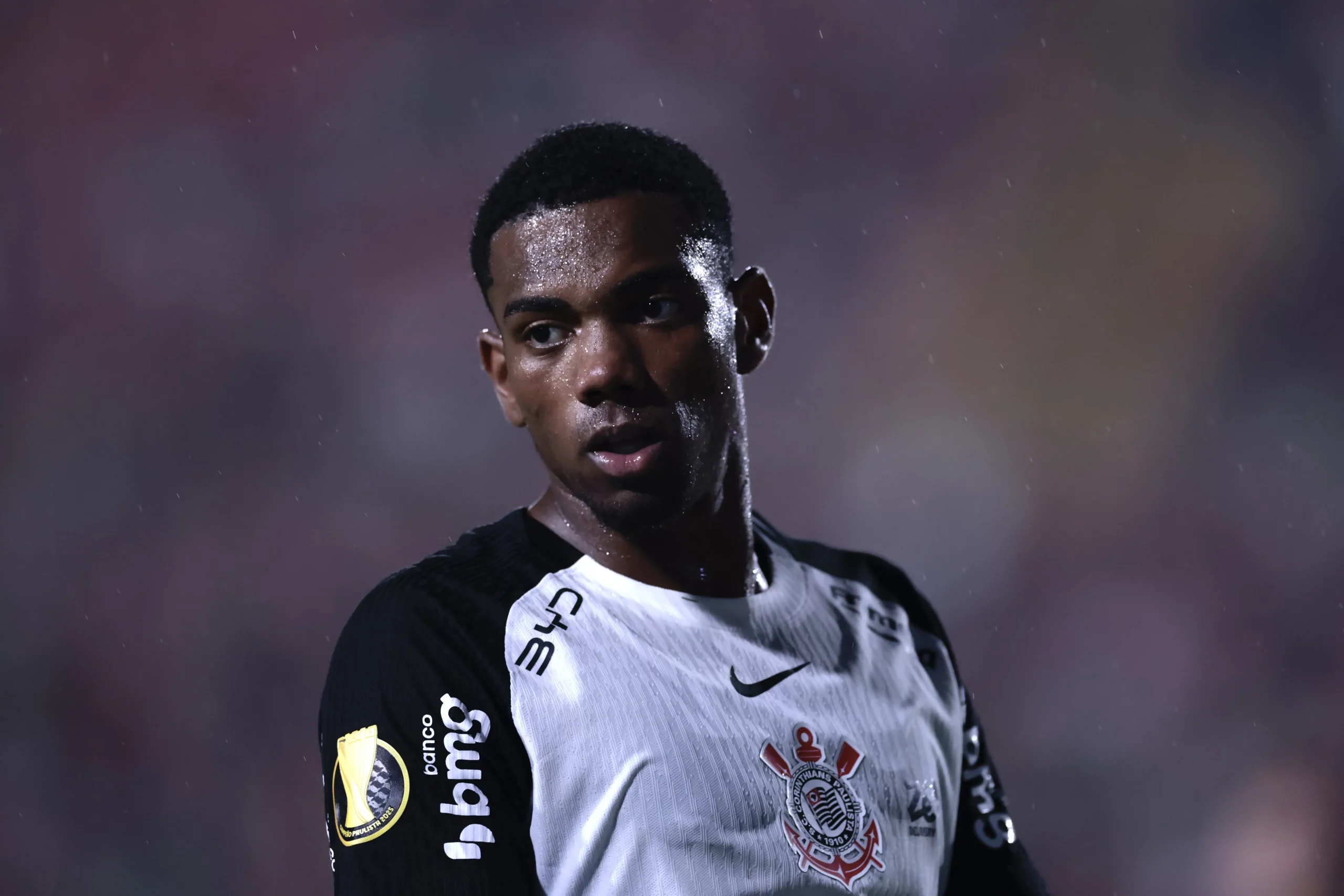 Volante já entrou na mira do Milan. Foto: Marcello Zambrana/AGIF