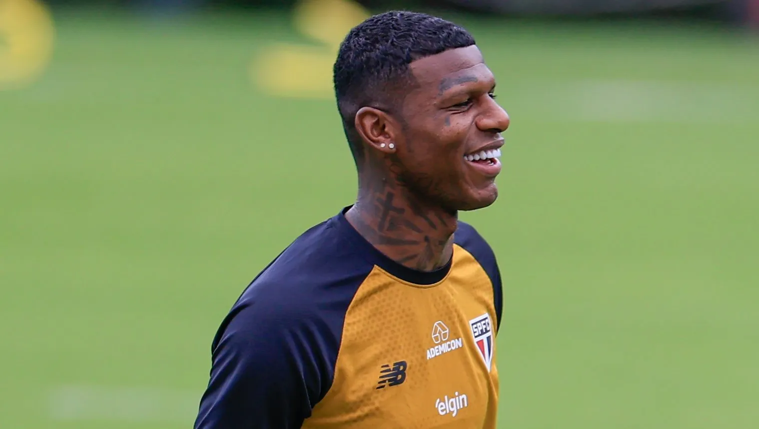 Arboleda segue sem voltar ao SPFC – Foto: Marcello Zambrana/AGIF