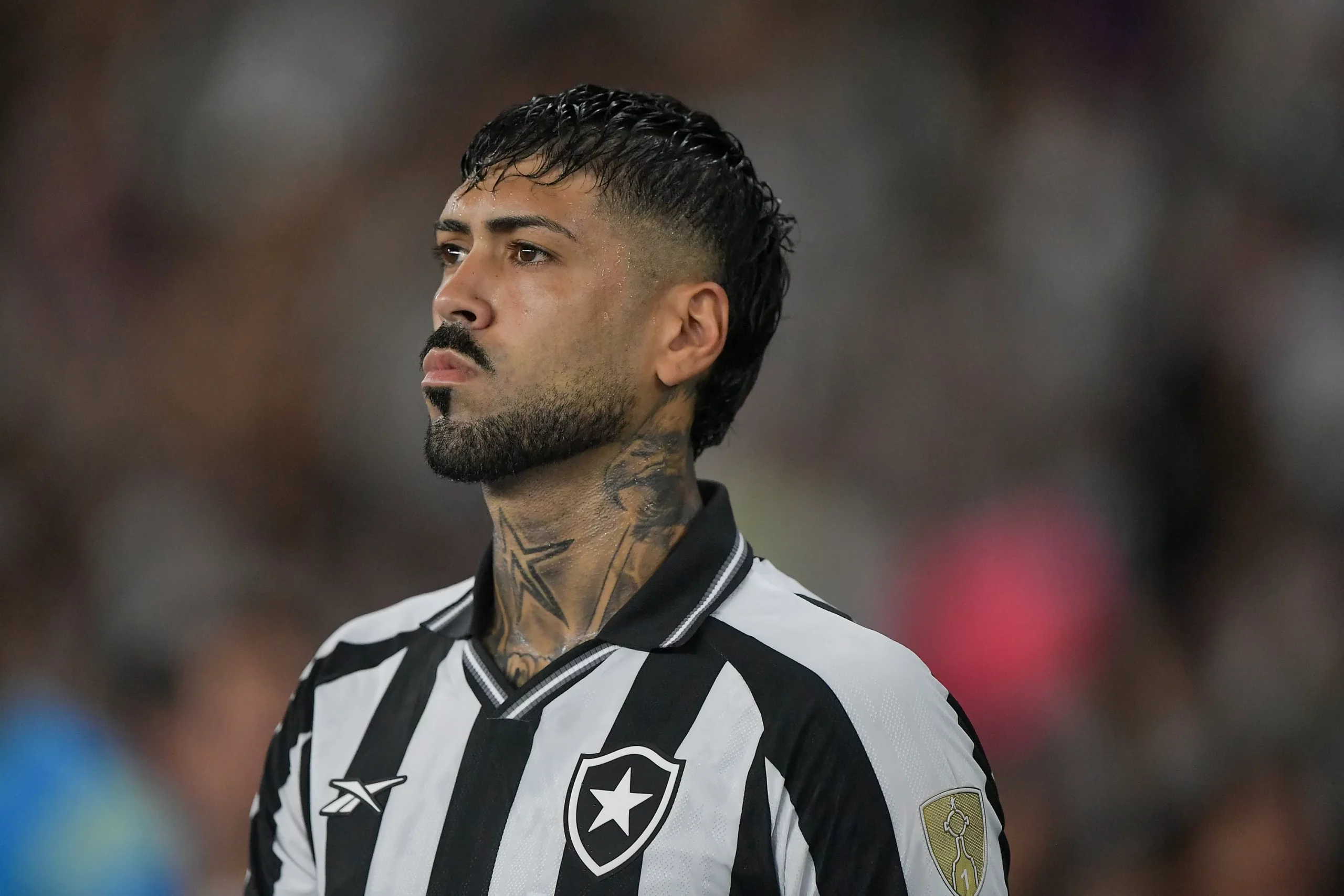 Zagueiro não foi relacionado para o jogo recente do Botafogo. Foto: Thiago Ribeiro/AGIF