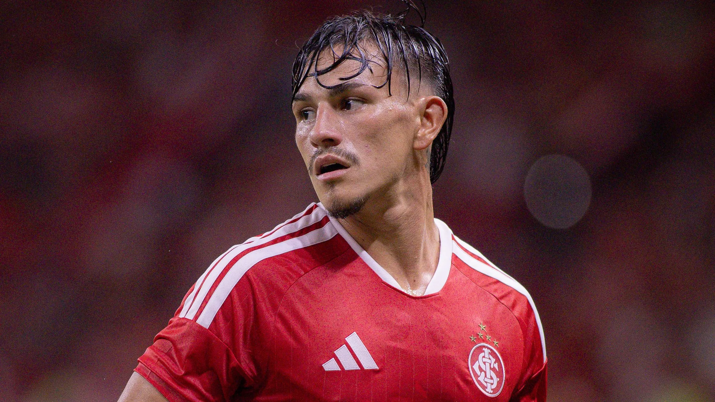 Bernabei despertou o interesse do rival paulista – Foto: Maxi Franzoi/AGIF