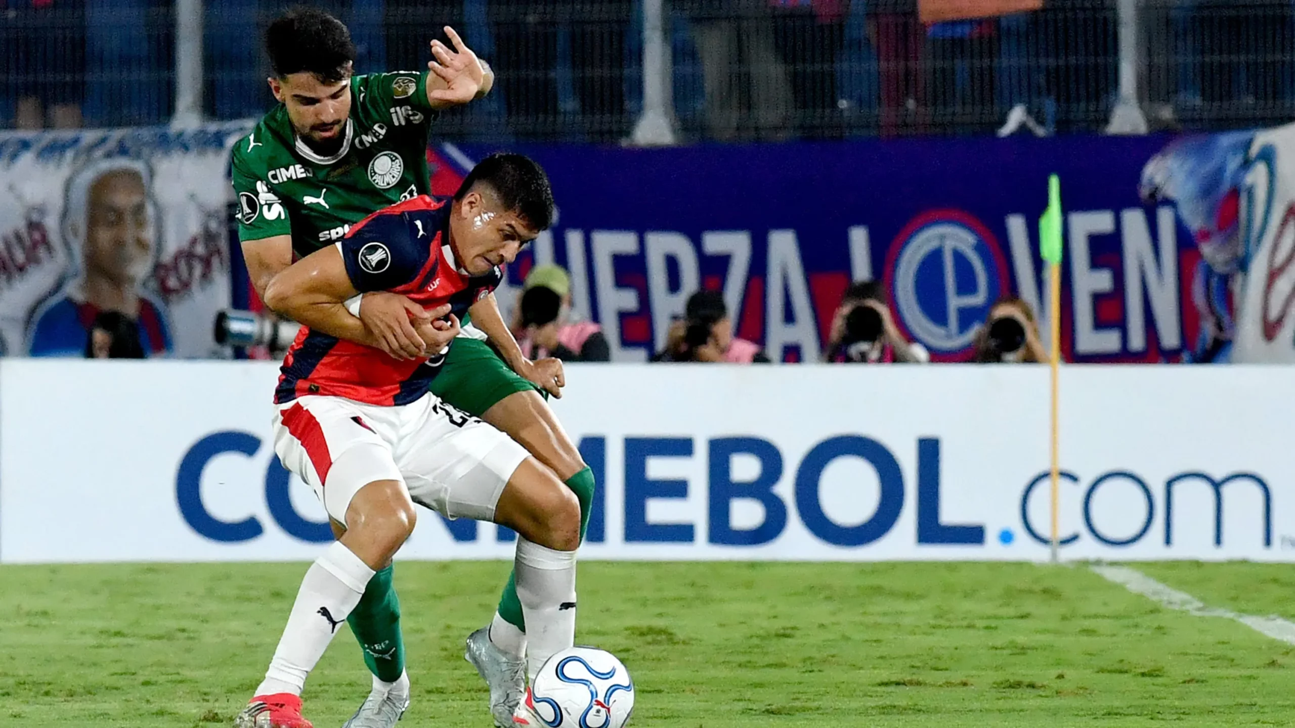 Cerro Porteño x Palmeiras - Foto: Christian Alvarenga/Getty Images.