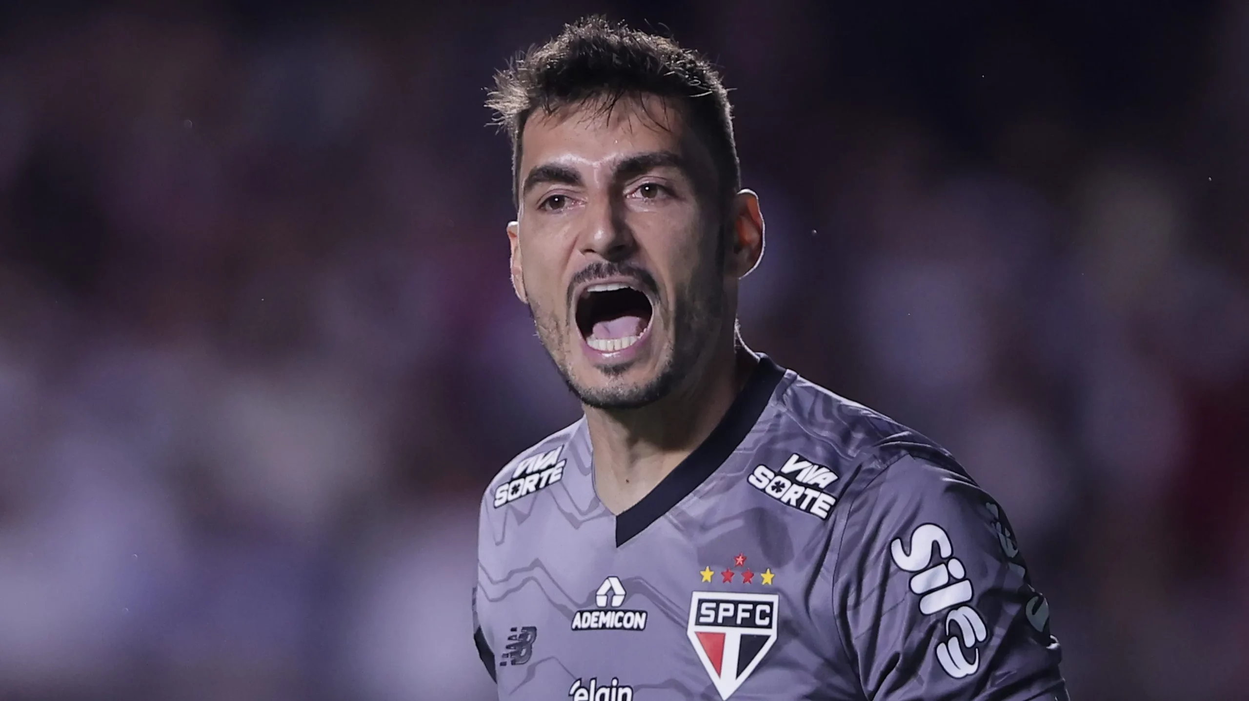 Goleiro Rafael foi procurado pelo Cruzeiro para voltar nesta janela. Atleta foi revelado na Toca e ficou no CEC até 2020 – Foto: Marcello Zambrana/AGIF