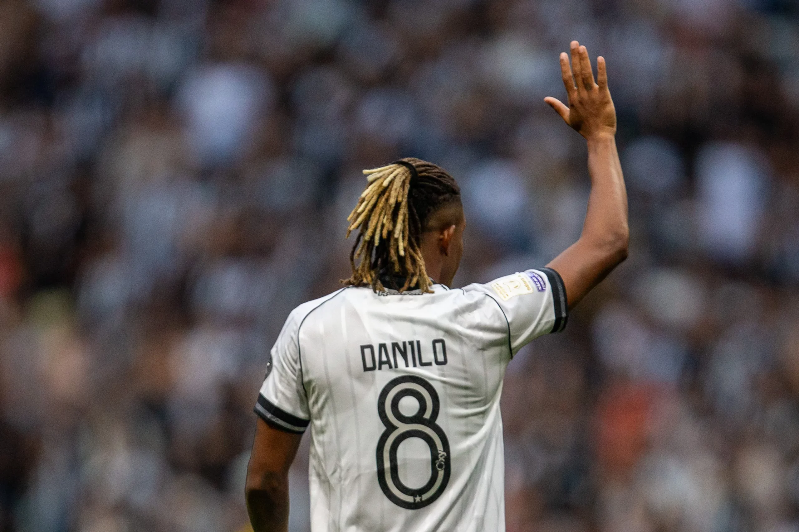 – Danilo jogador do Botafogo durante partida contra o Atletico-MG no estadio Arena MRV pelo campeonato Brasileiro A 2026. Foto: Fernando Moreno/AGIF