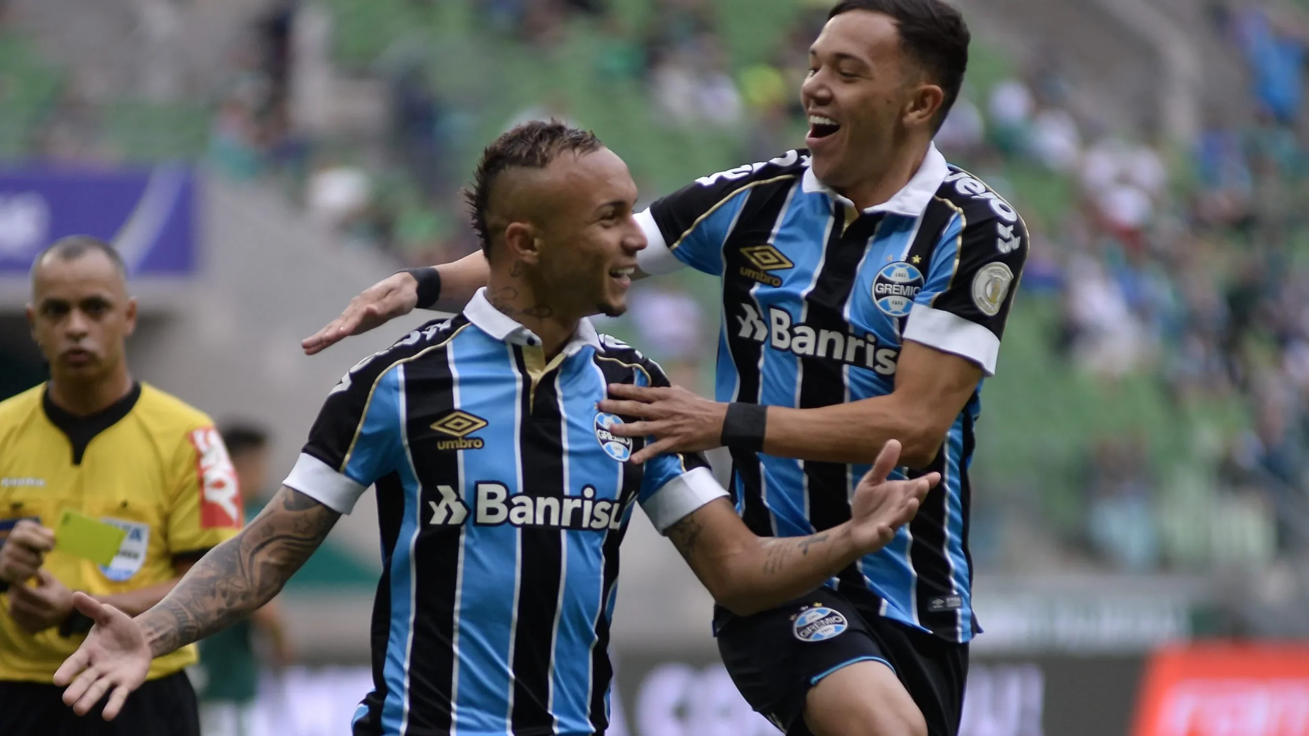 Everton Cebolinha. Foto: Bruno Ulivieri/AGIF