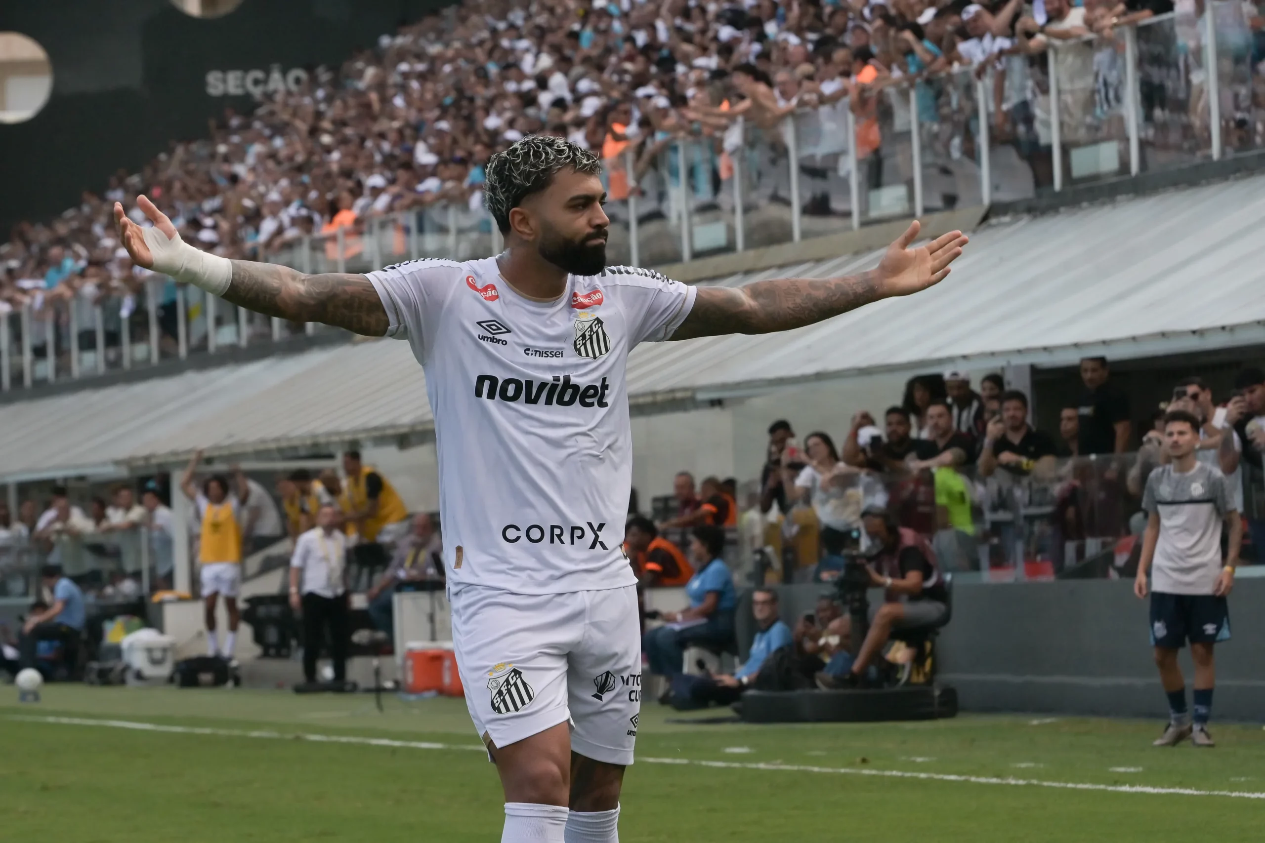 Gabigol marcou mais um gol no ano. Foto: Jota Erre/AGIF